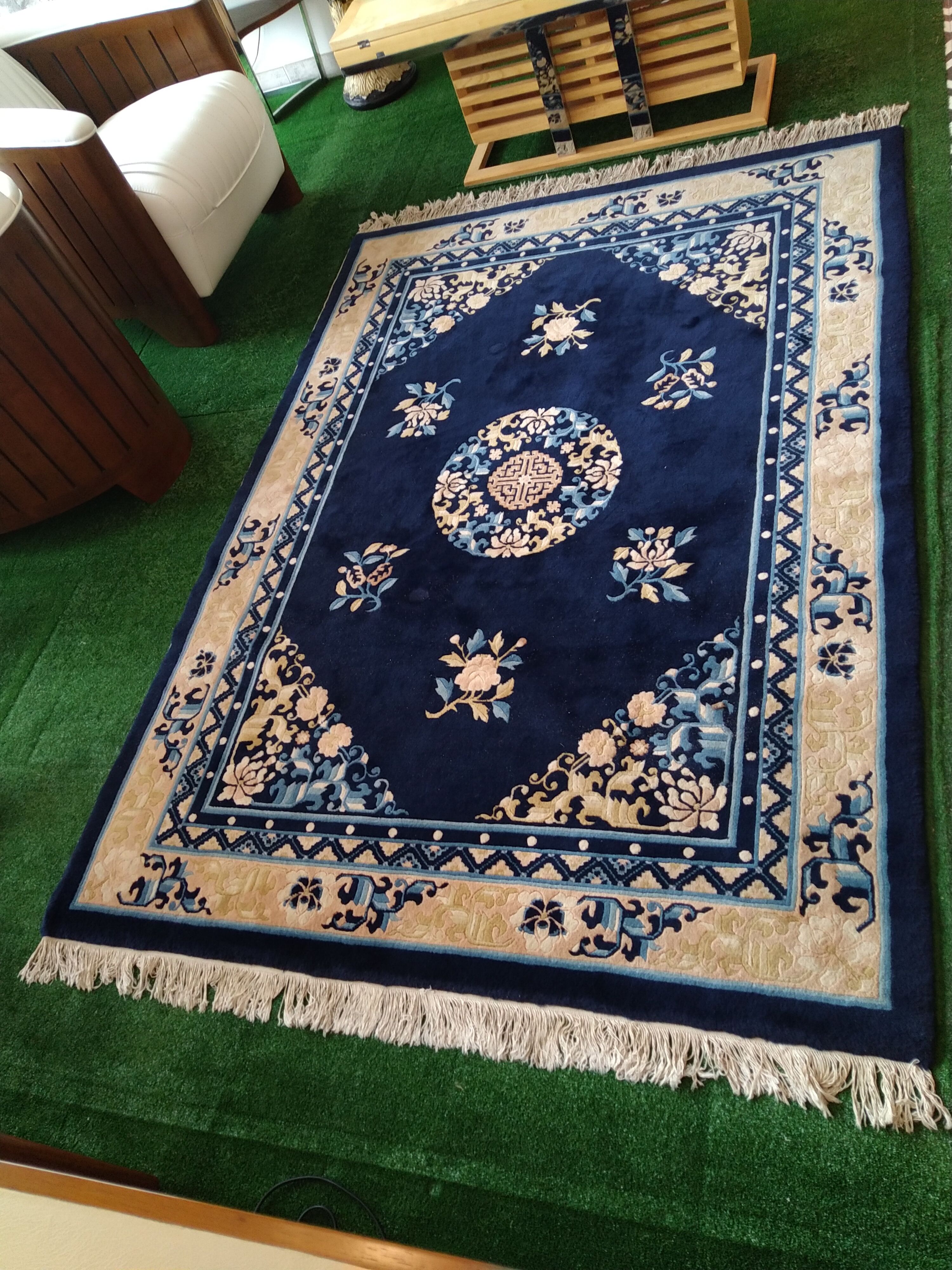Asian wool carpet 140*200 cm