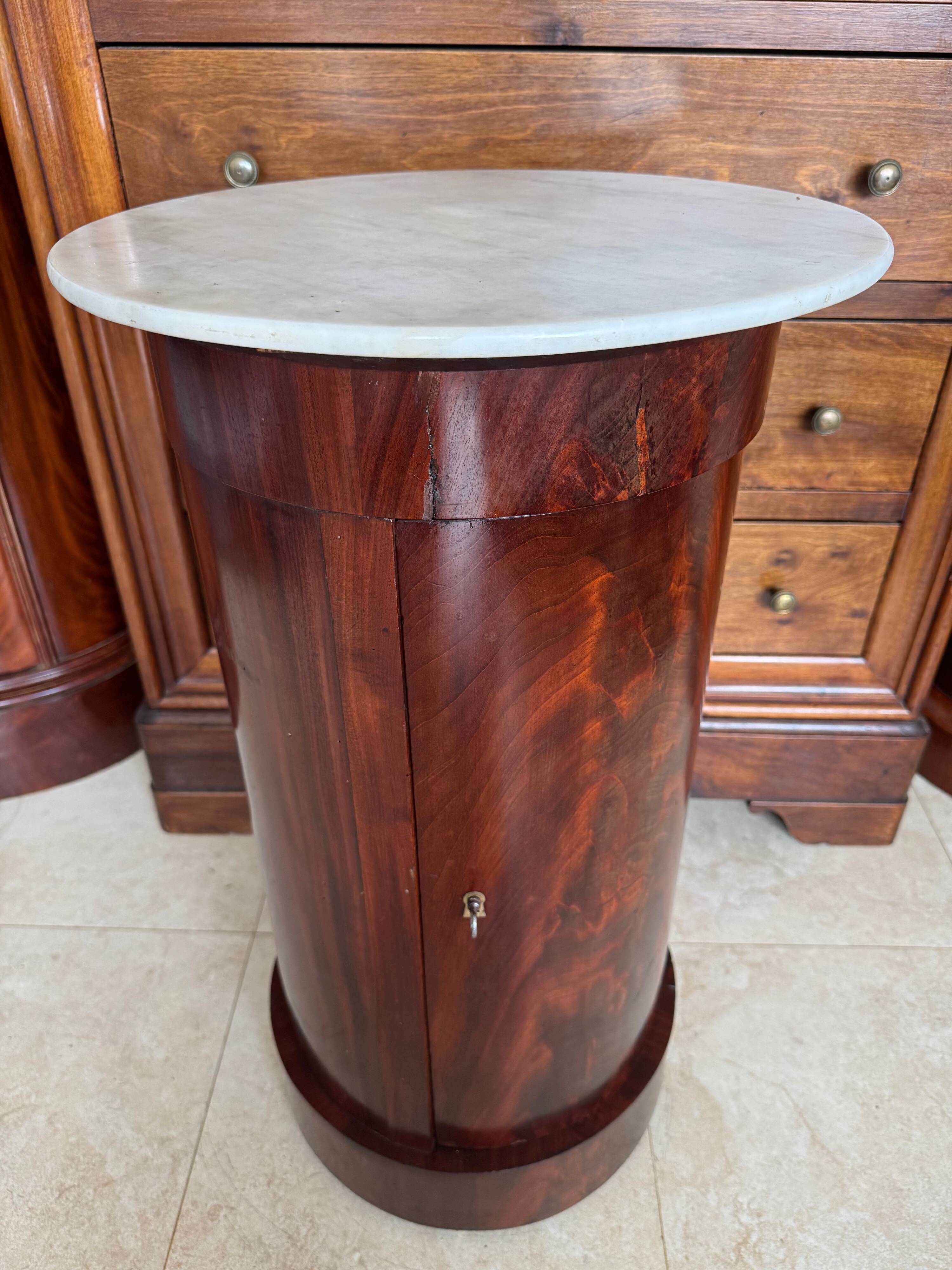 Somno Empire Acajou and White Marble, on wheels
