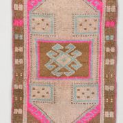 Tapis  vintage en laine fait à la main