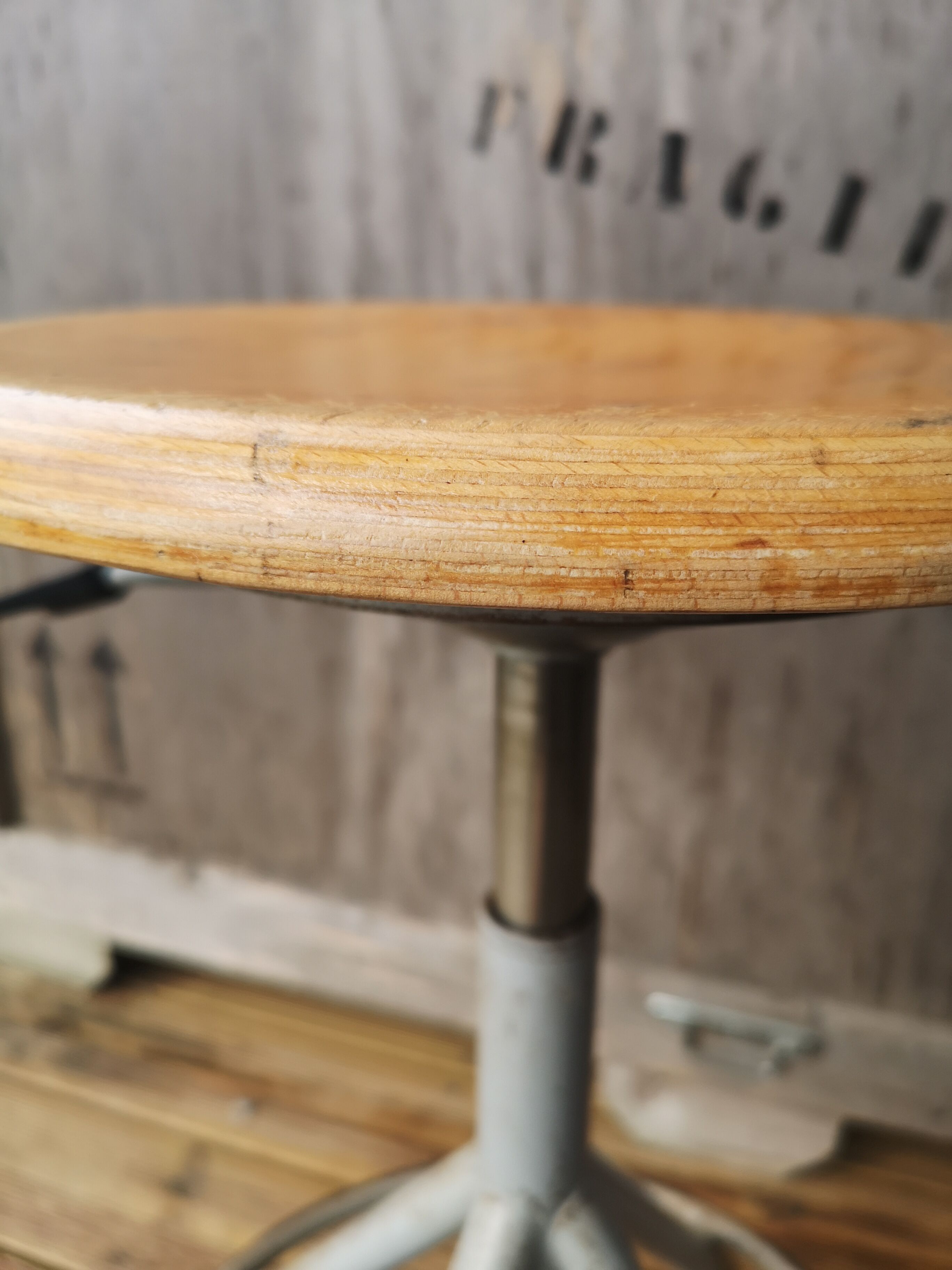 Tabouret d'atelier Bao