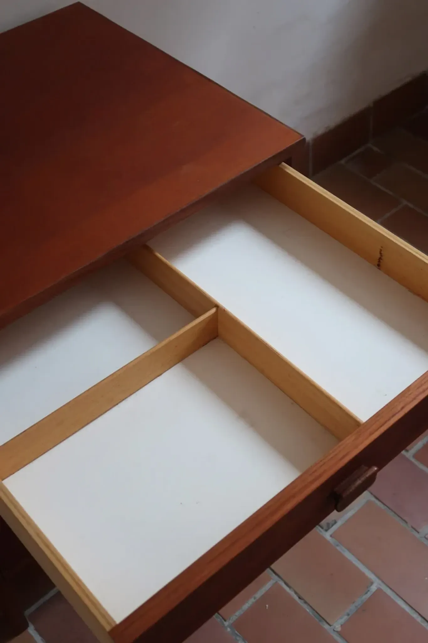 Ulferts chest of drawers from the 1960s with integrated handles.