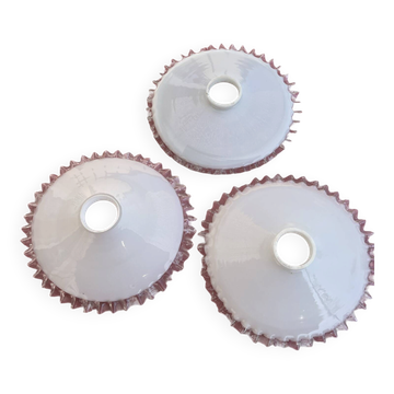 Lot de 3 abats-jour suspensions opaline blanche et collerette festonné