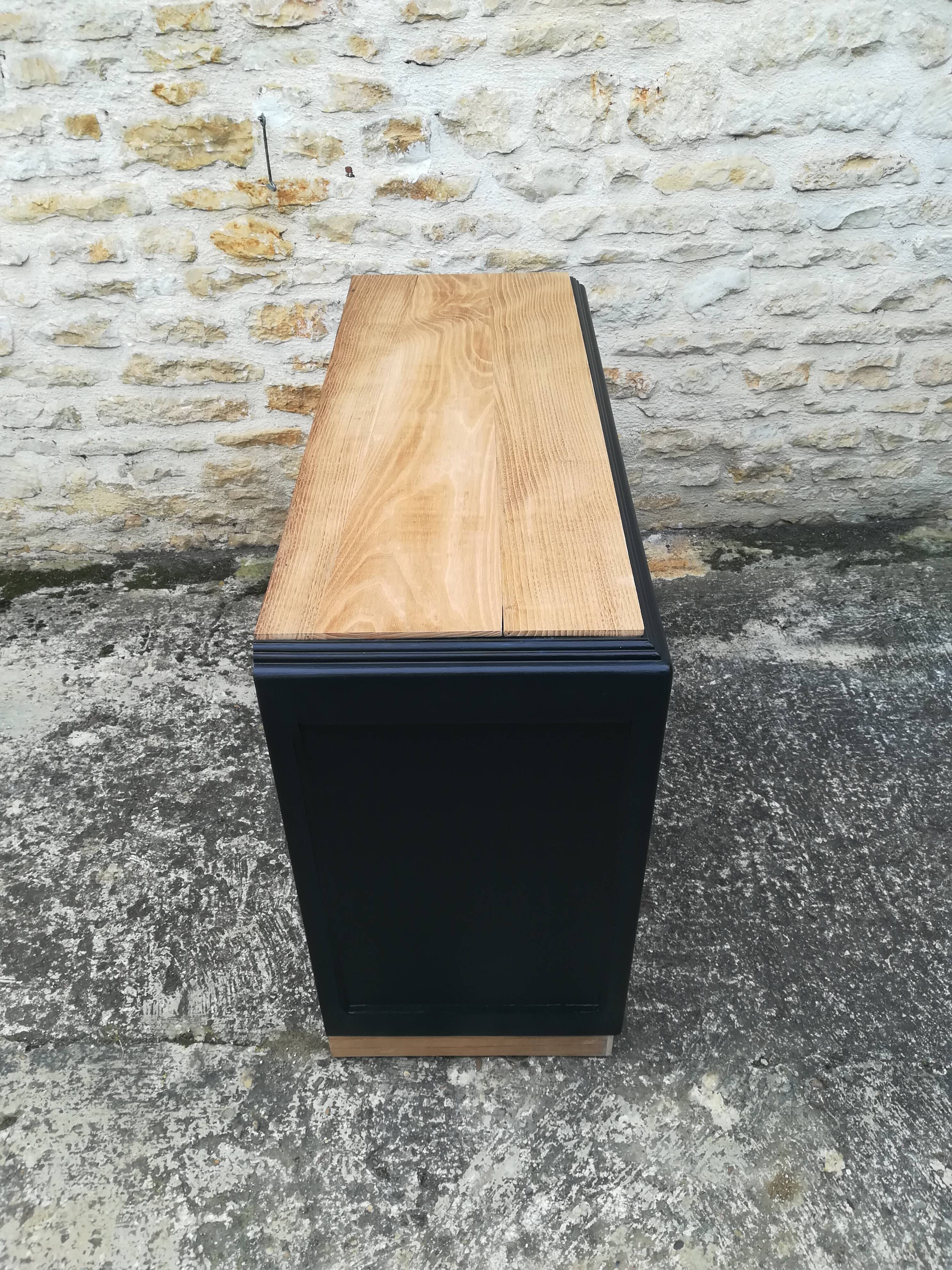 Vintage chest of drawers