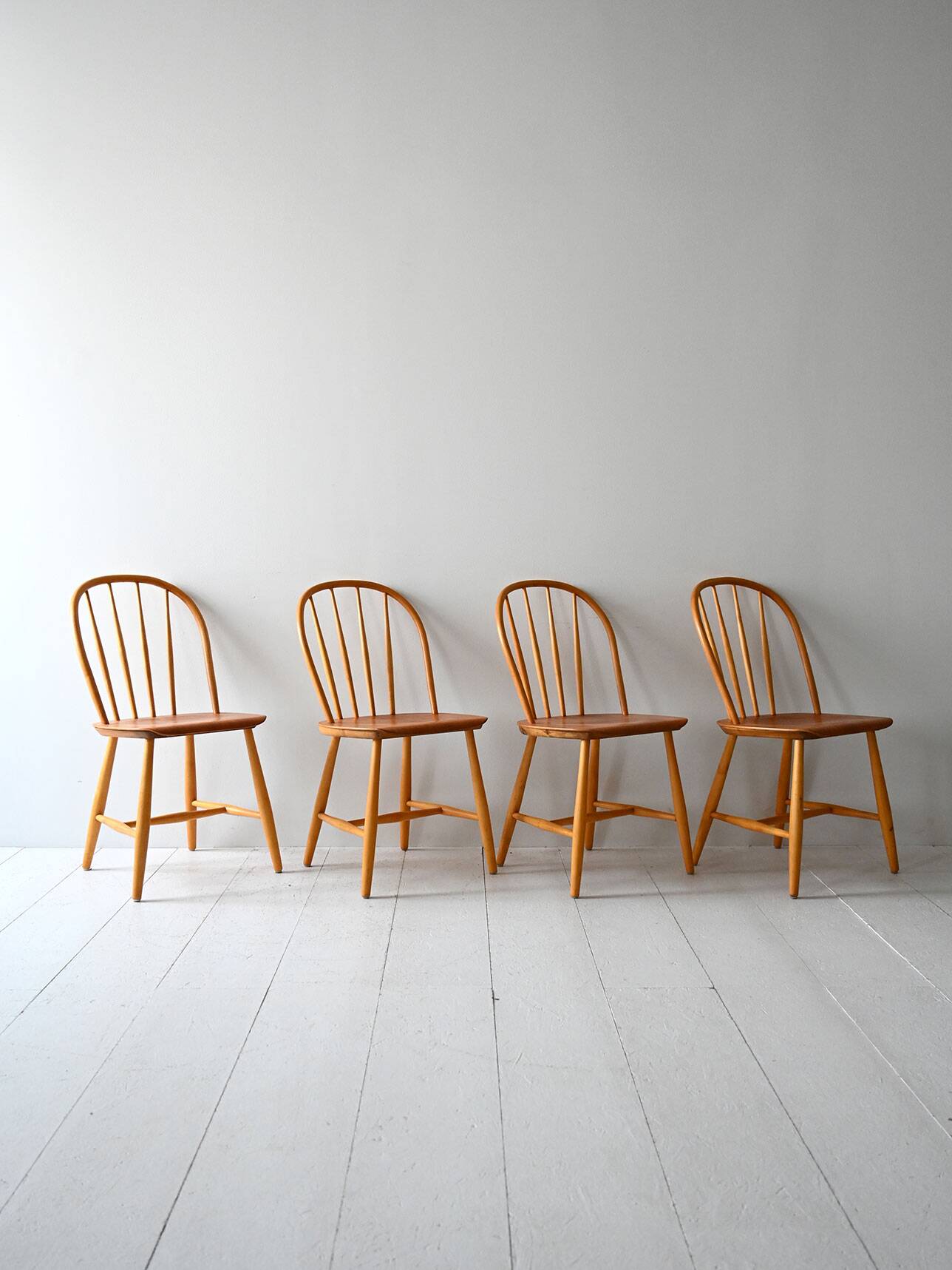 Ensemble de 4 chaises Pinstolar Nesto