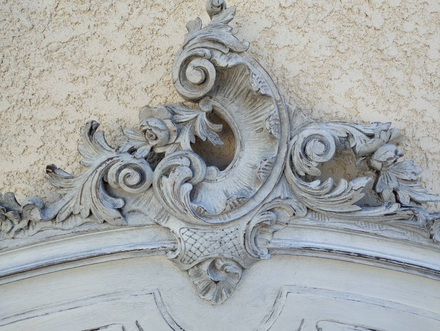 Louis xv style headboard with shabby chic patina