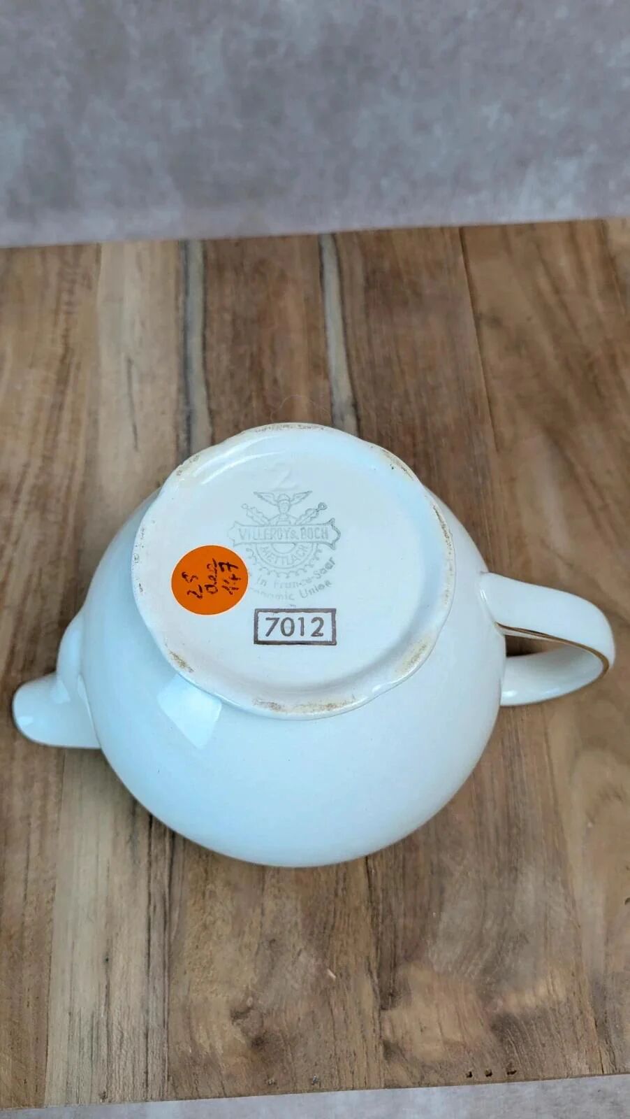 Small milk jug Villeroy & Boch with gold trim – vintage