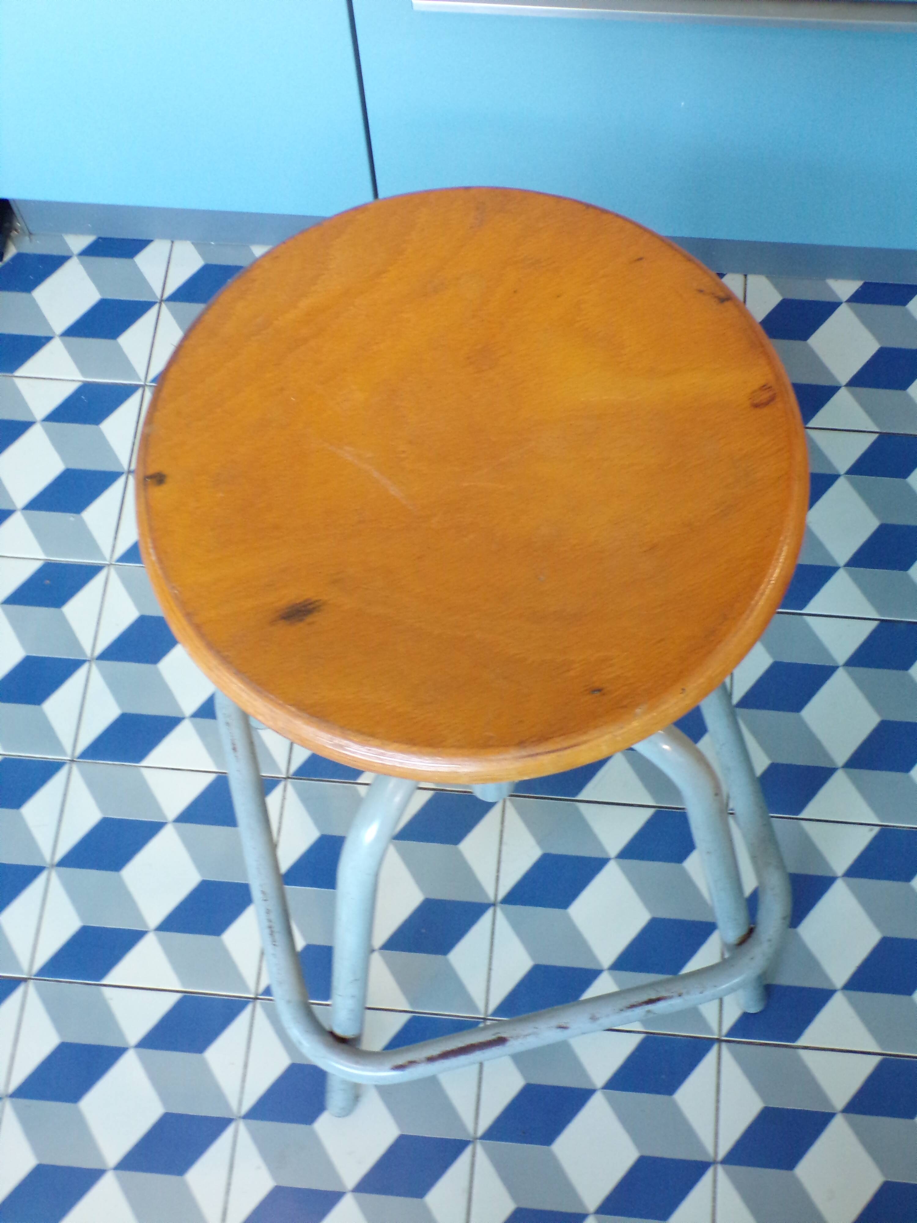 Unic screw workshop stool
