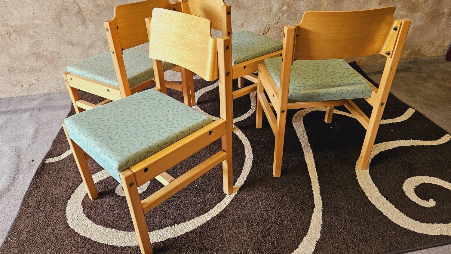 Set of 4 wooden and fabric chairs, 70s