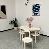 Florence Knoll round table, marble top and tulip base, circa 1960, Eero Saarinen