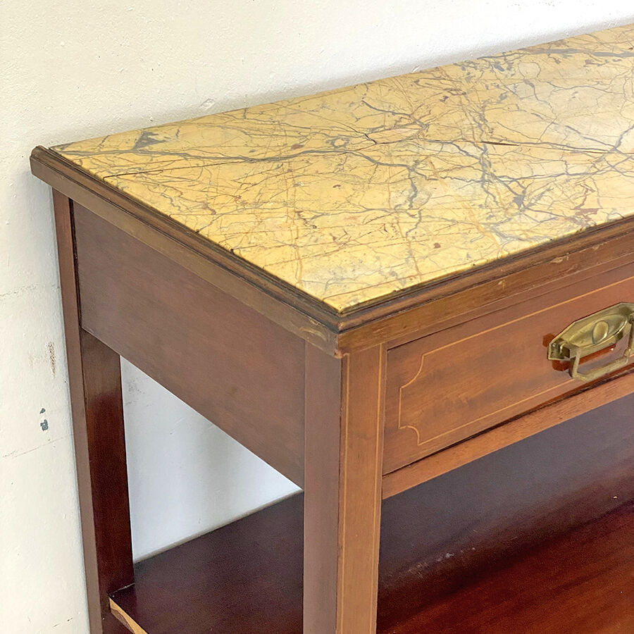 English-style console