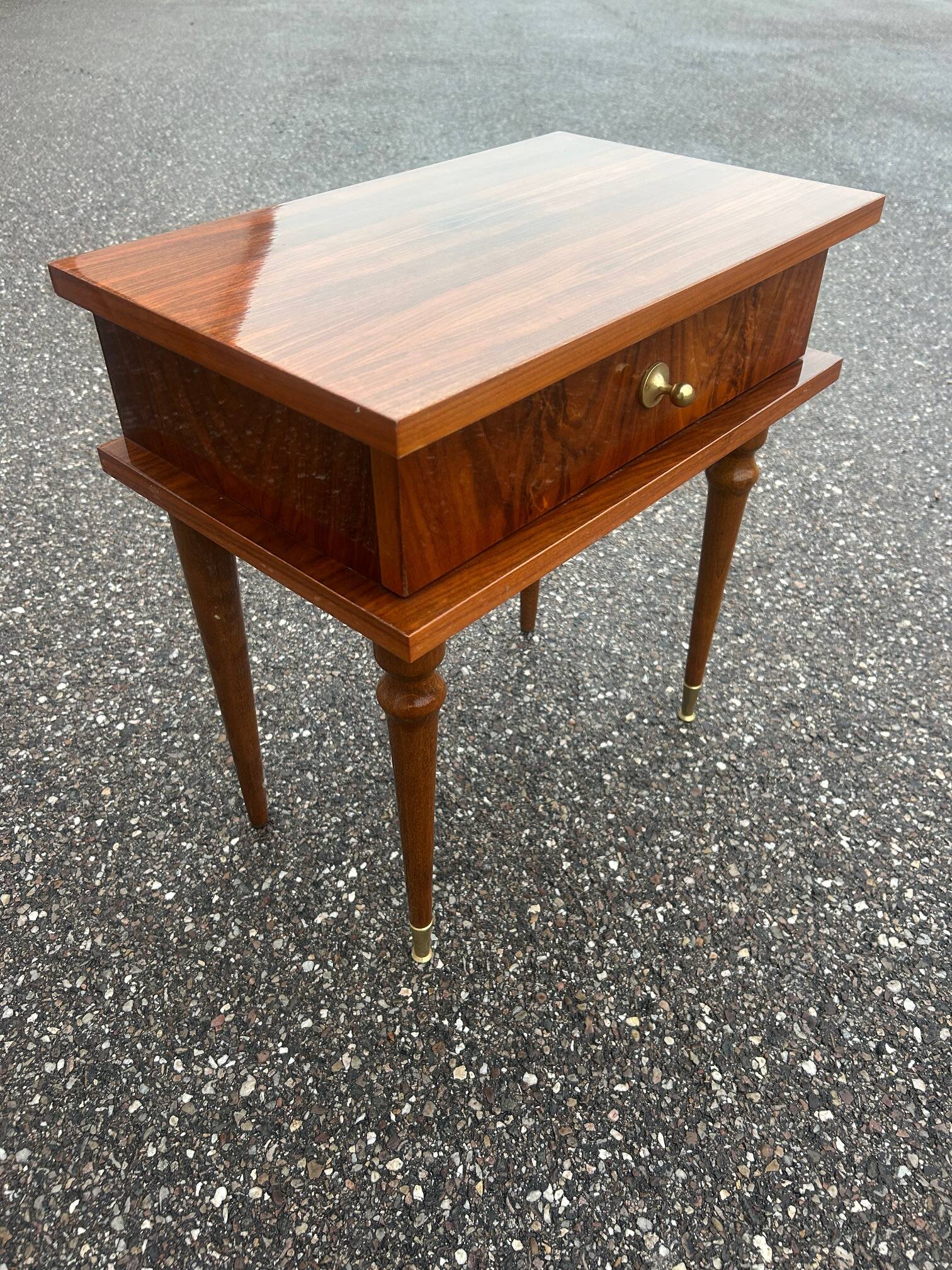Paire de tables de chevets 1950