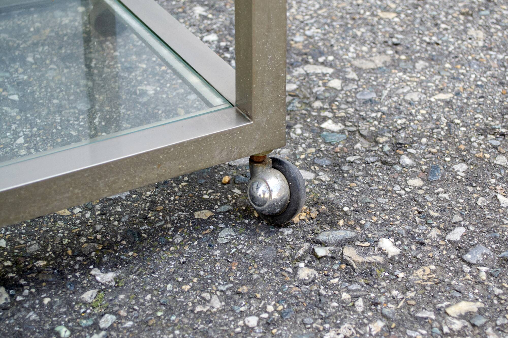 Console Ottone e vetro con ruote Italia Anni '70