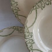 Suite de 5 assiettes terre de fer Creil et Montereau