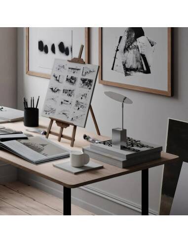 Reflect table lamp in chrome metal, contemporary work.