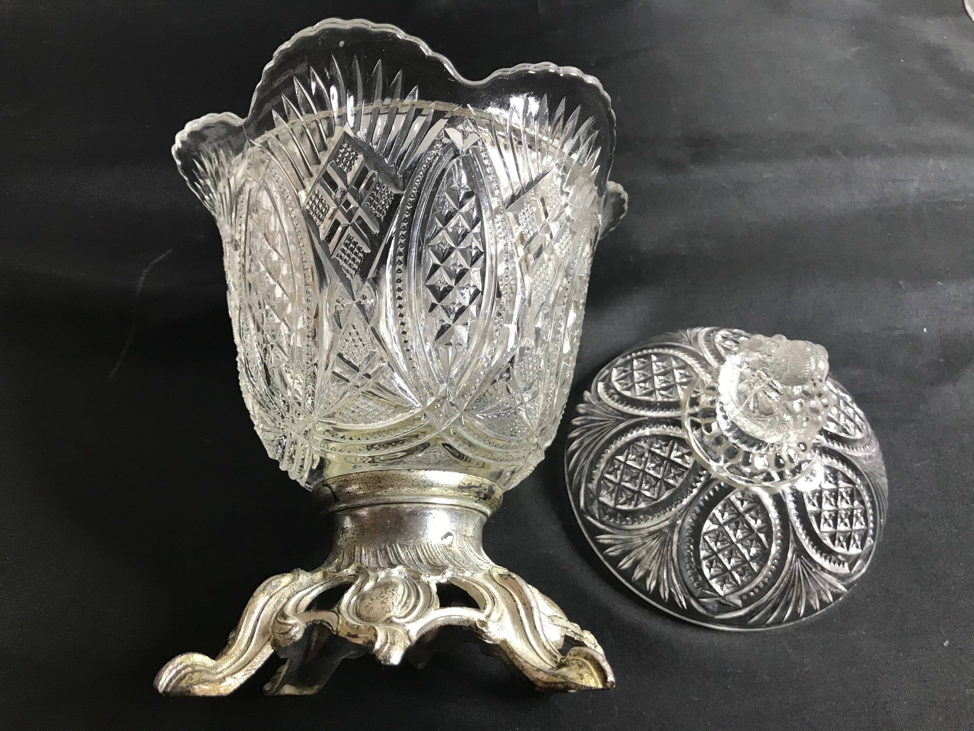 Sugar pot - Louis XV style - 1/2 moulded crystal