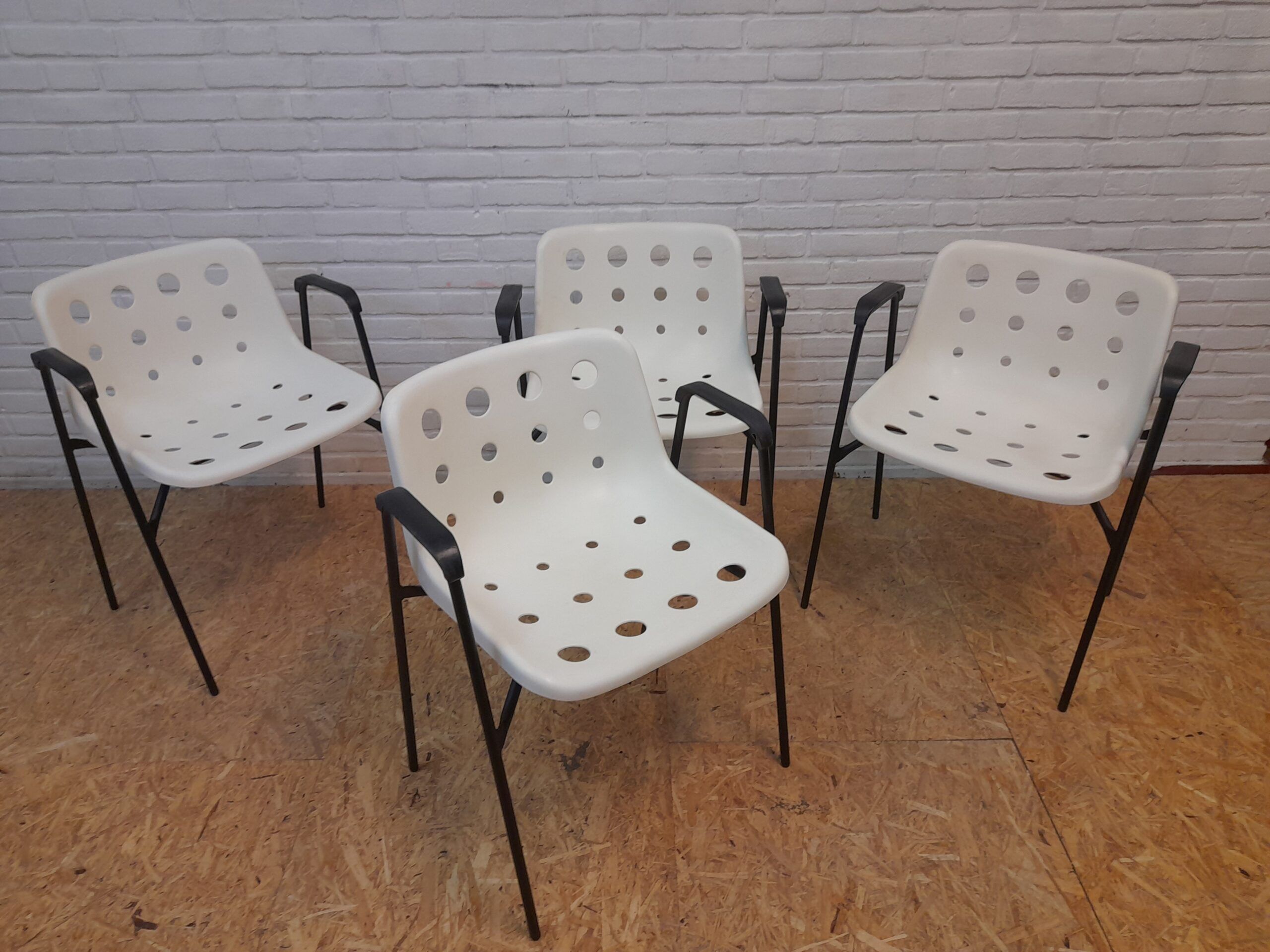 Polo Chair Robin Day