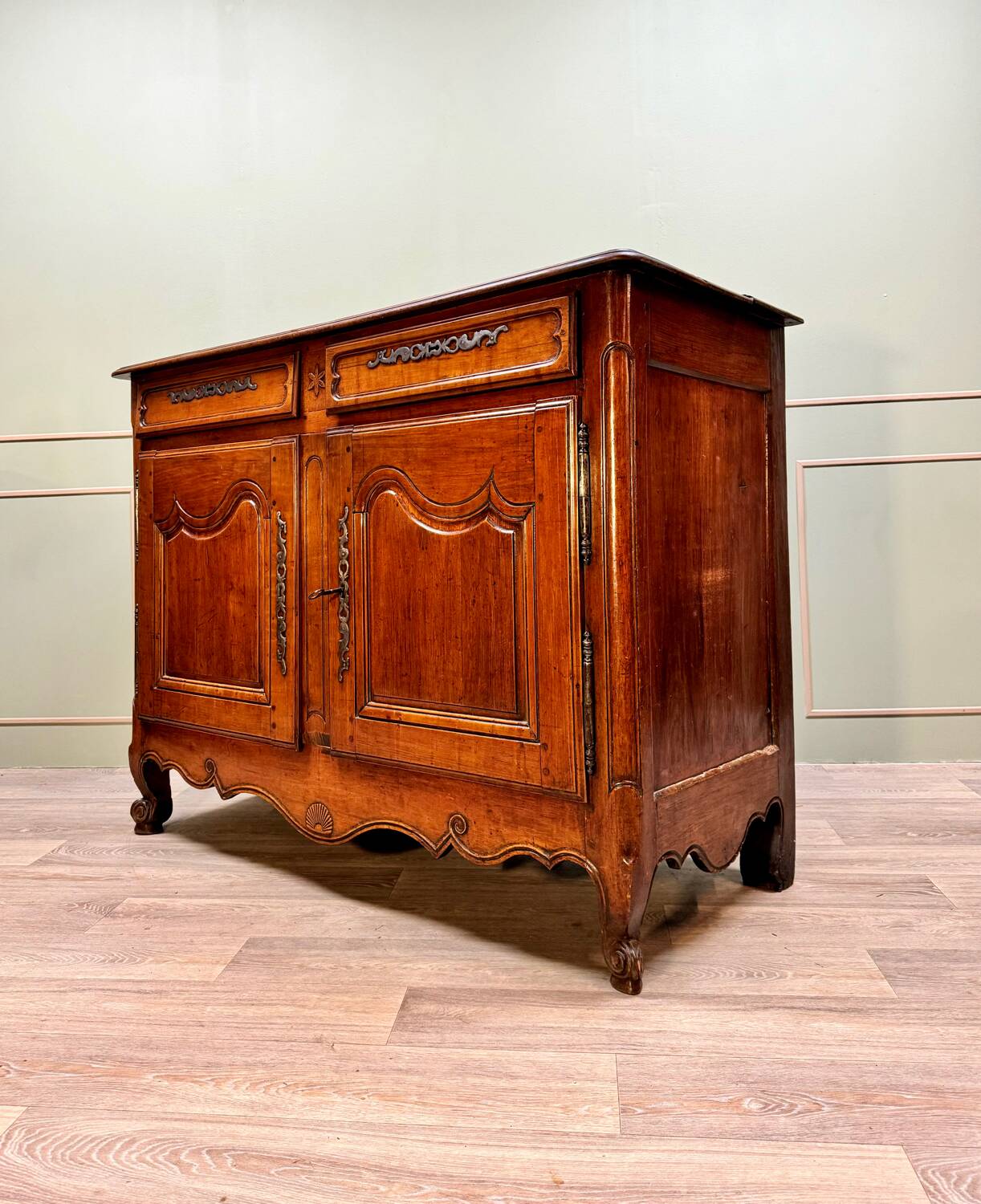 Provençal Buffet In Walnut From Louis XV 18th Century