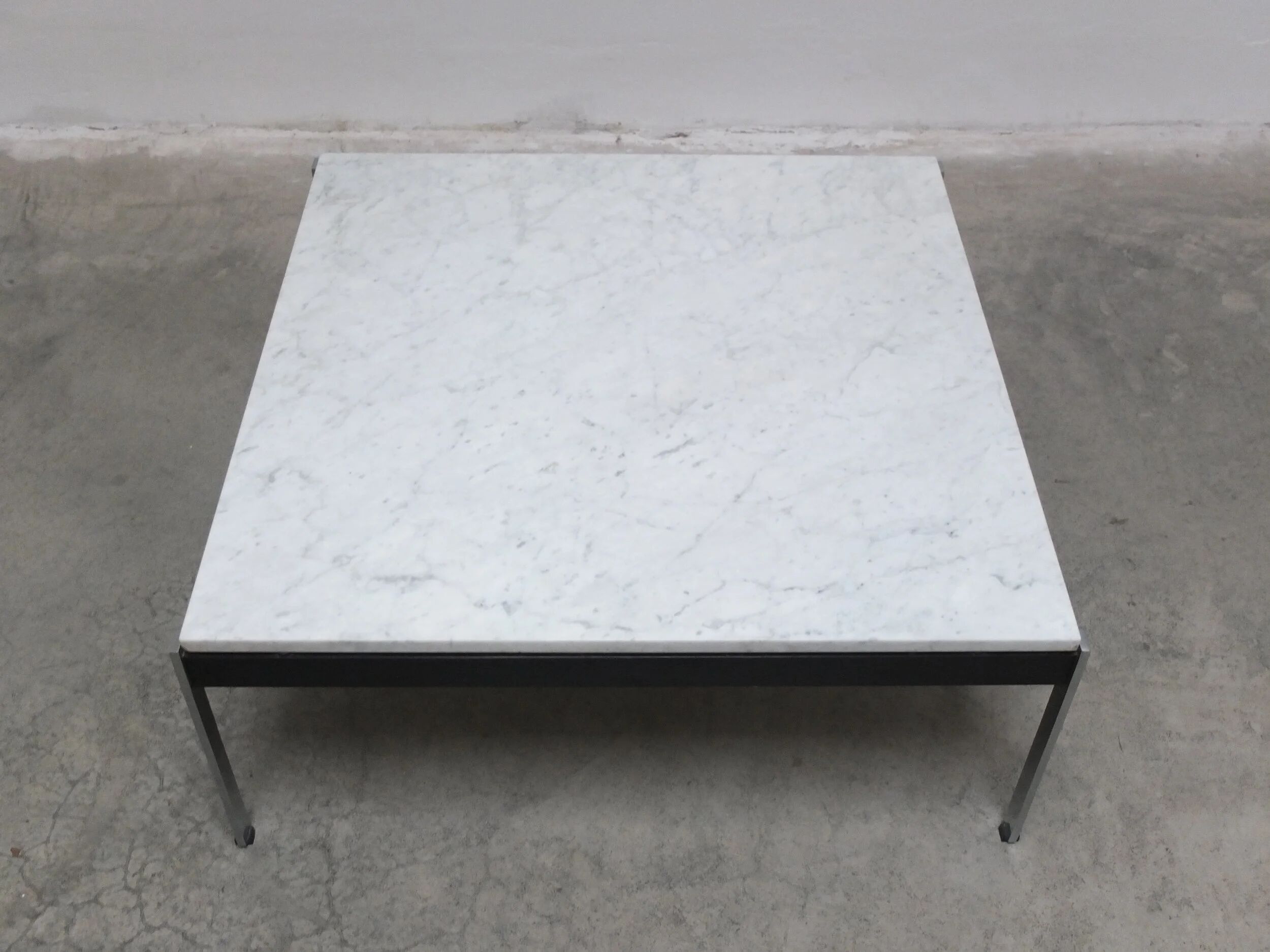 Table basse en marbre '020 Series' par Kho Liang Ie pour Artifort, 1958