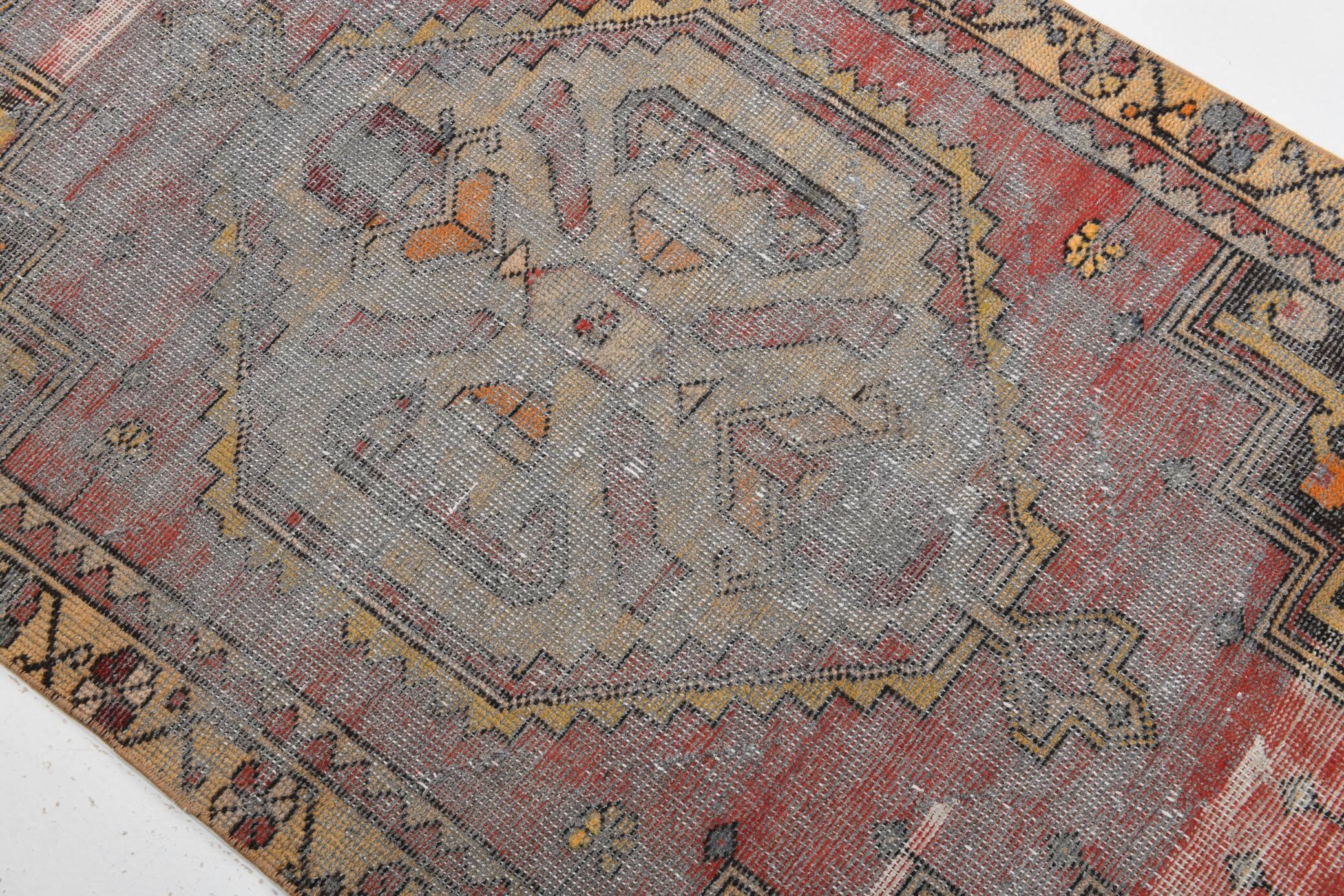 3x6 Shades Of Red & Black Handmade Wool Classic Vintage Rug, 100x179Cm
