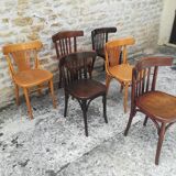 Chaises de bistrot depareill"es