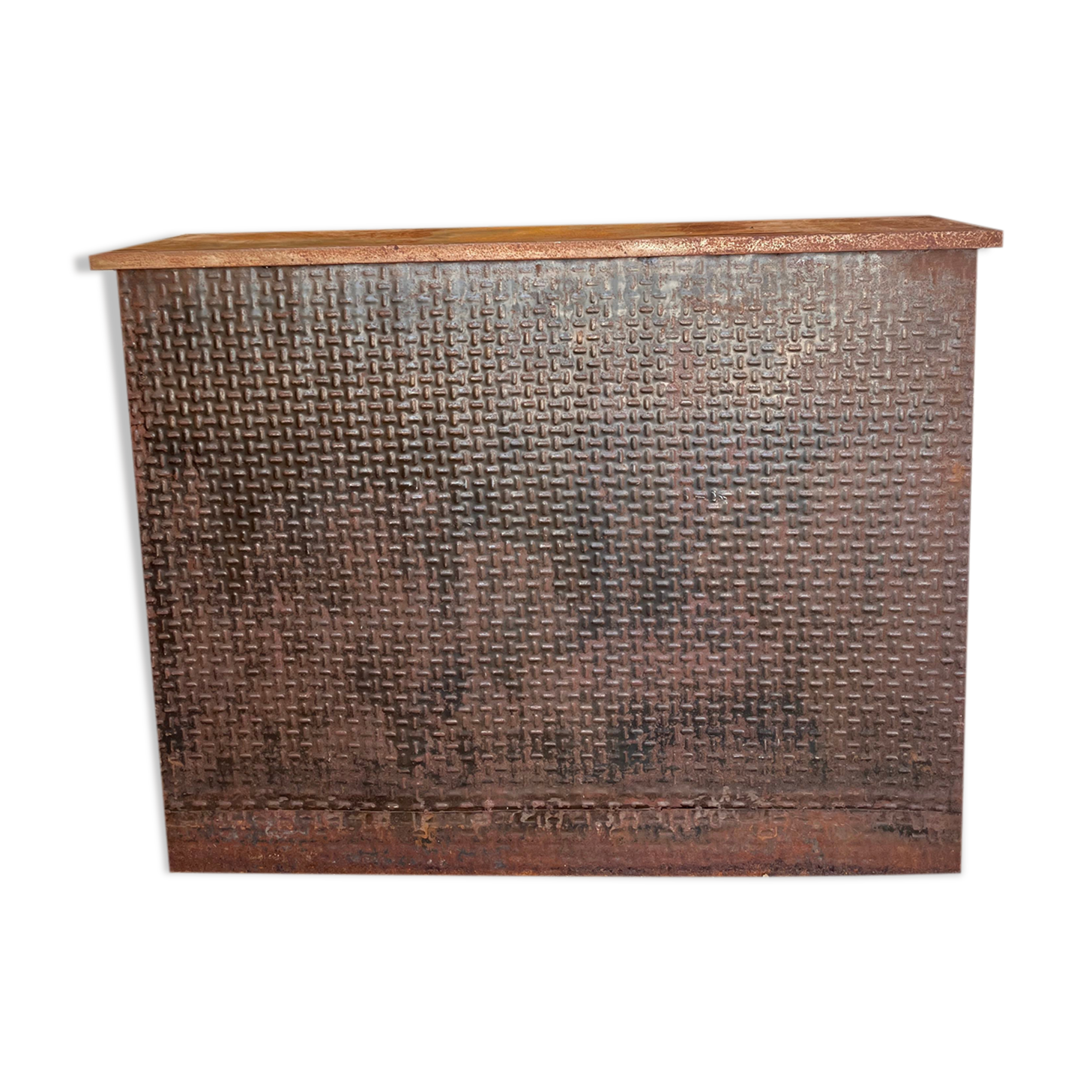 Counter/bar industrial raw metal repelled