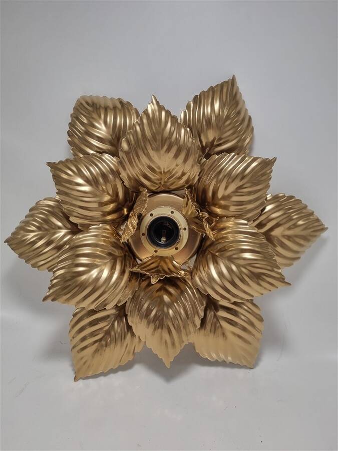 Pair of Masca flower wall lights in gold metal