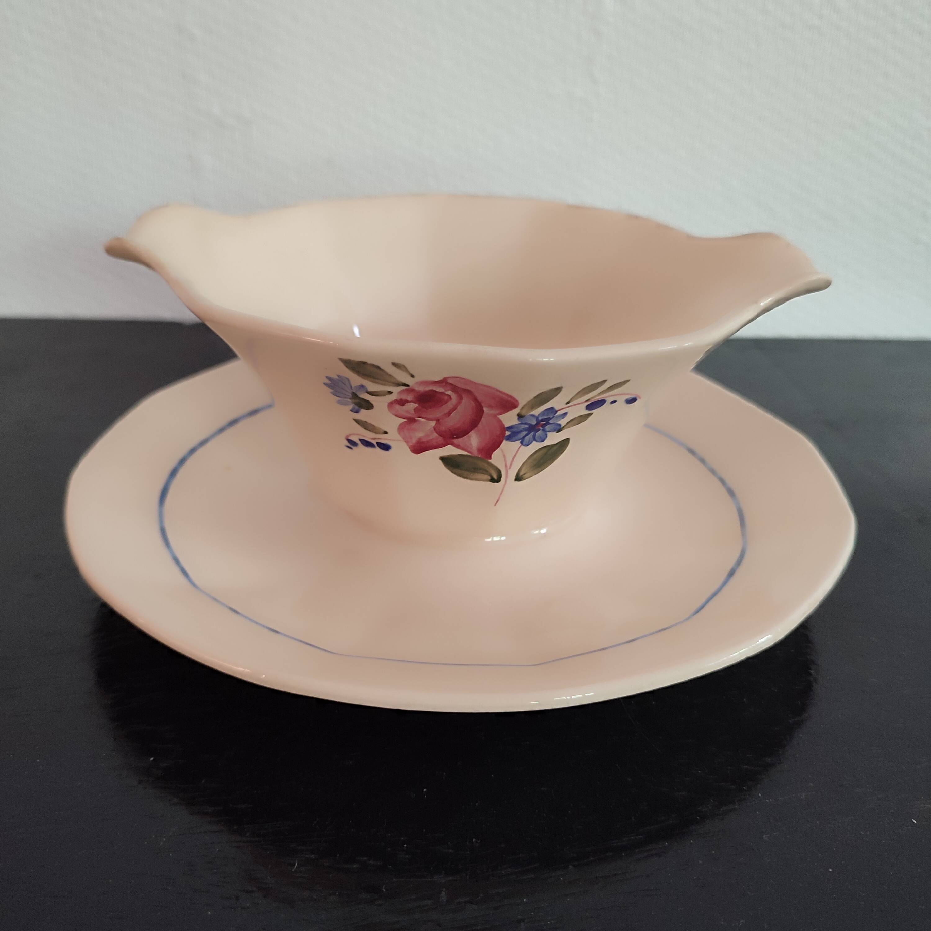 Digoin Sarreguemine gravy boat