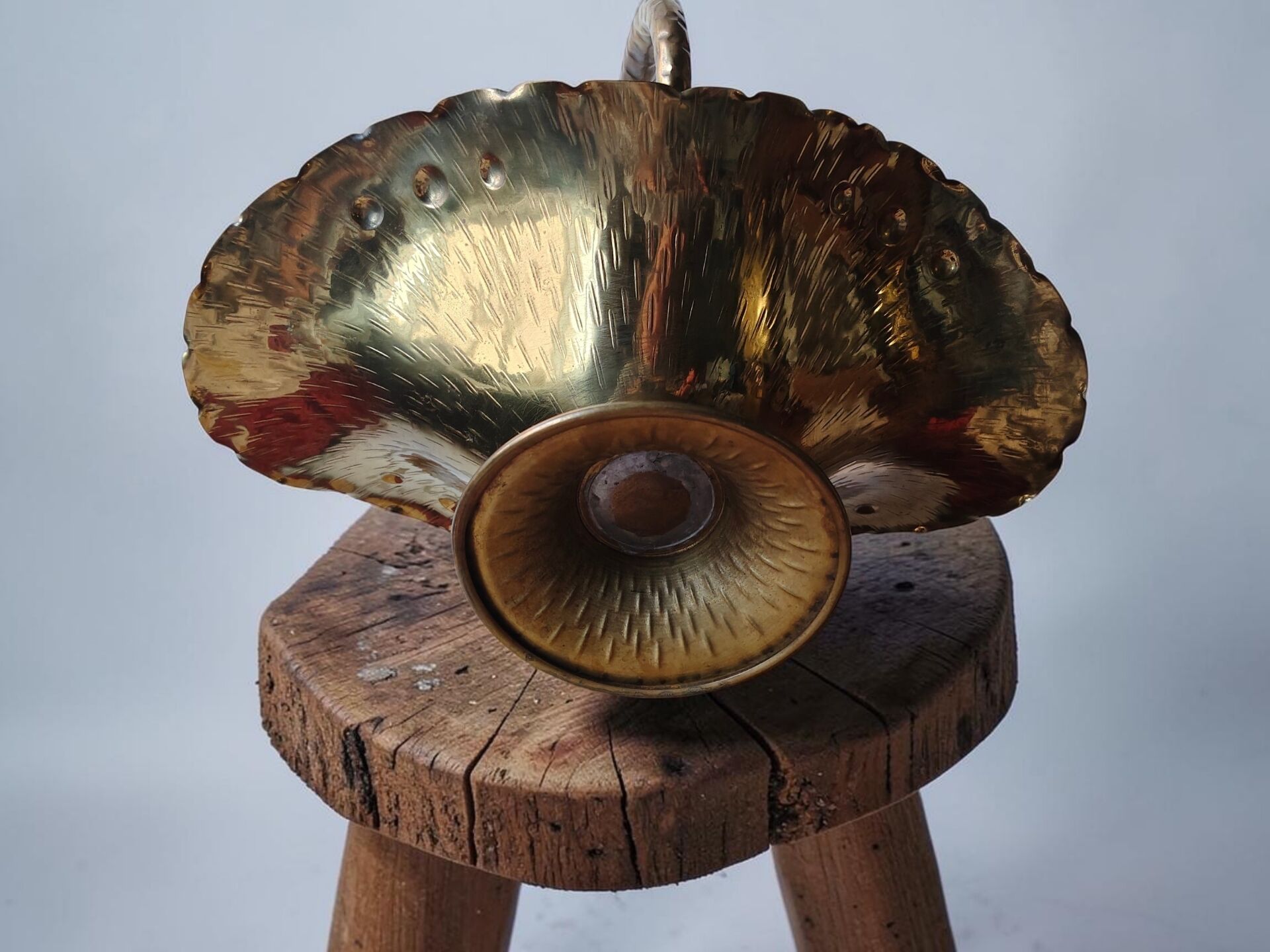 Modernist hammered copper fruit basket, Vienna (Austria)