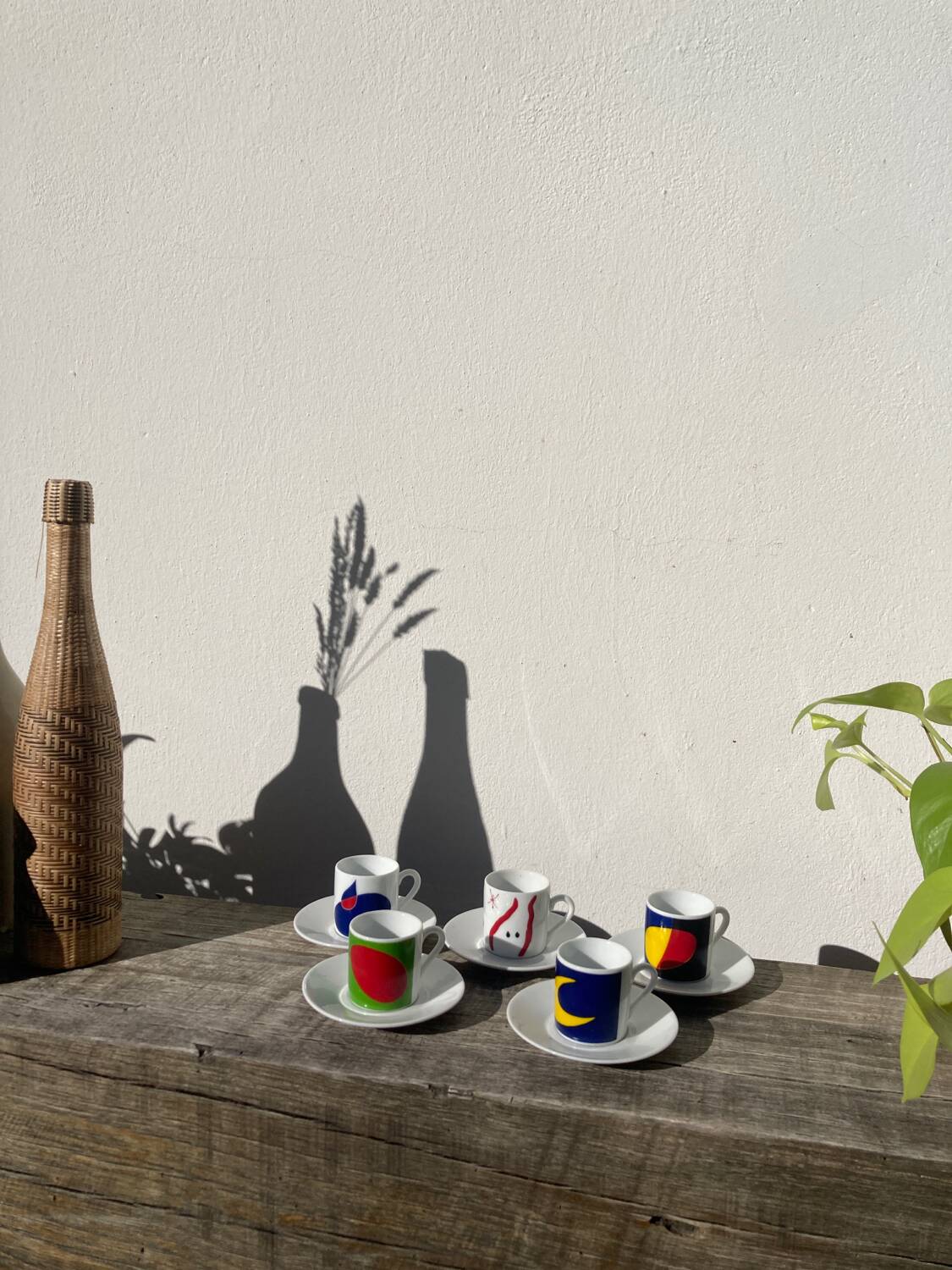 Miro painting mugs