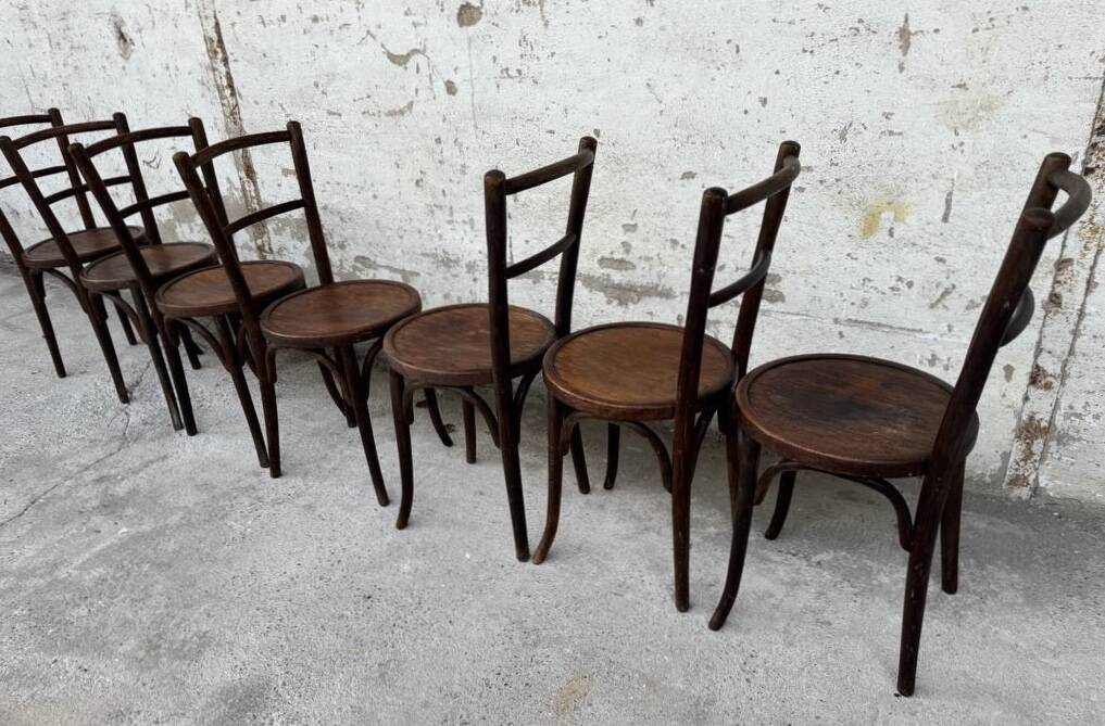 Set of 7 old Baumann bistro chairs in curved wood with round seat