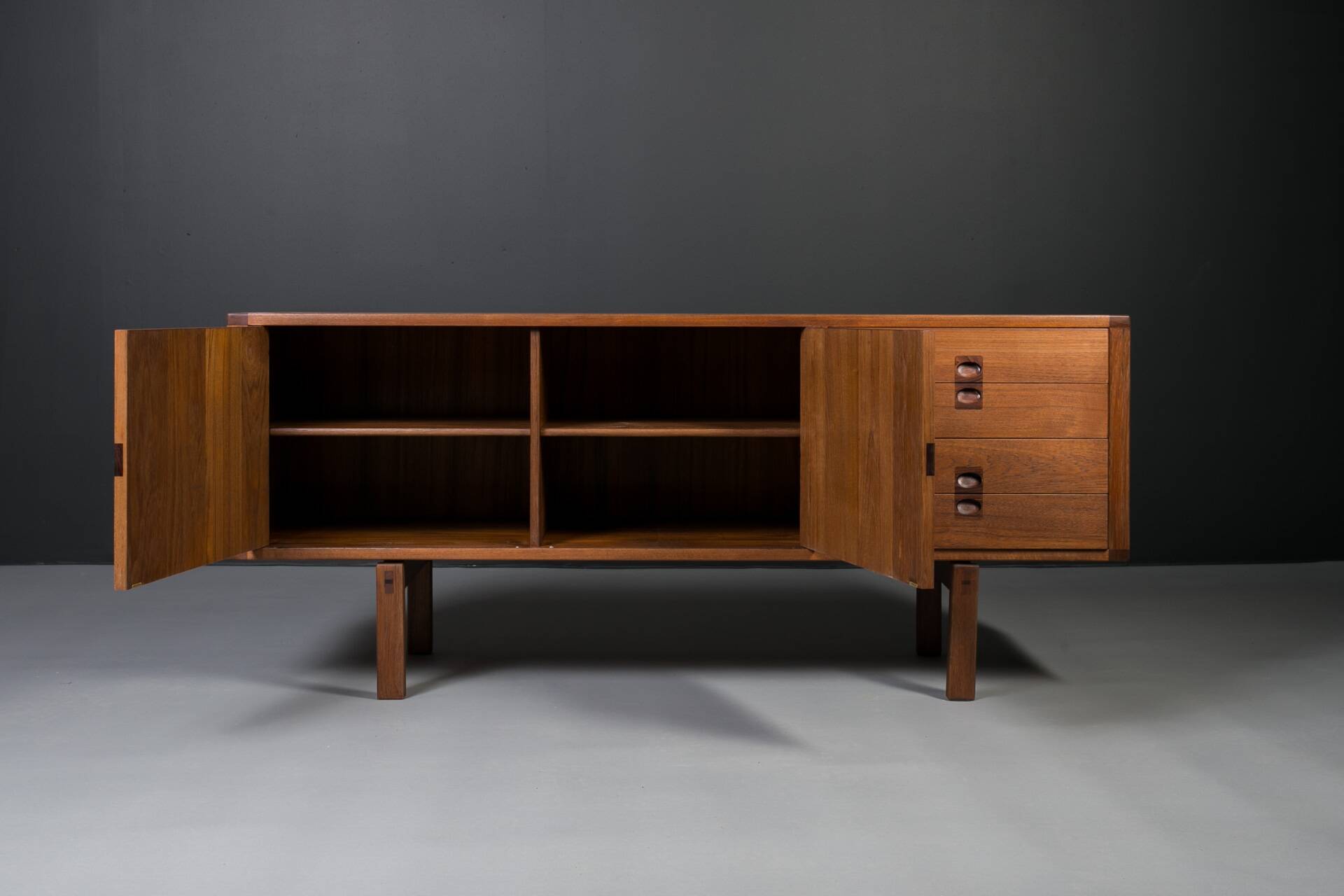 Teak sideboard corona by lennart bender for ulferts, mid century modern design