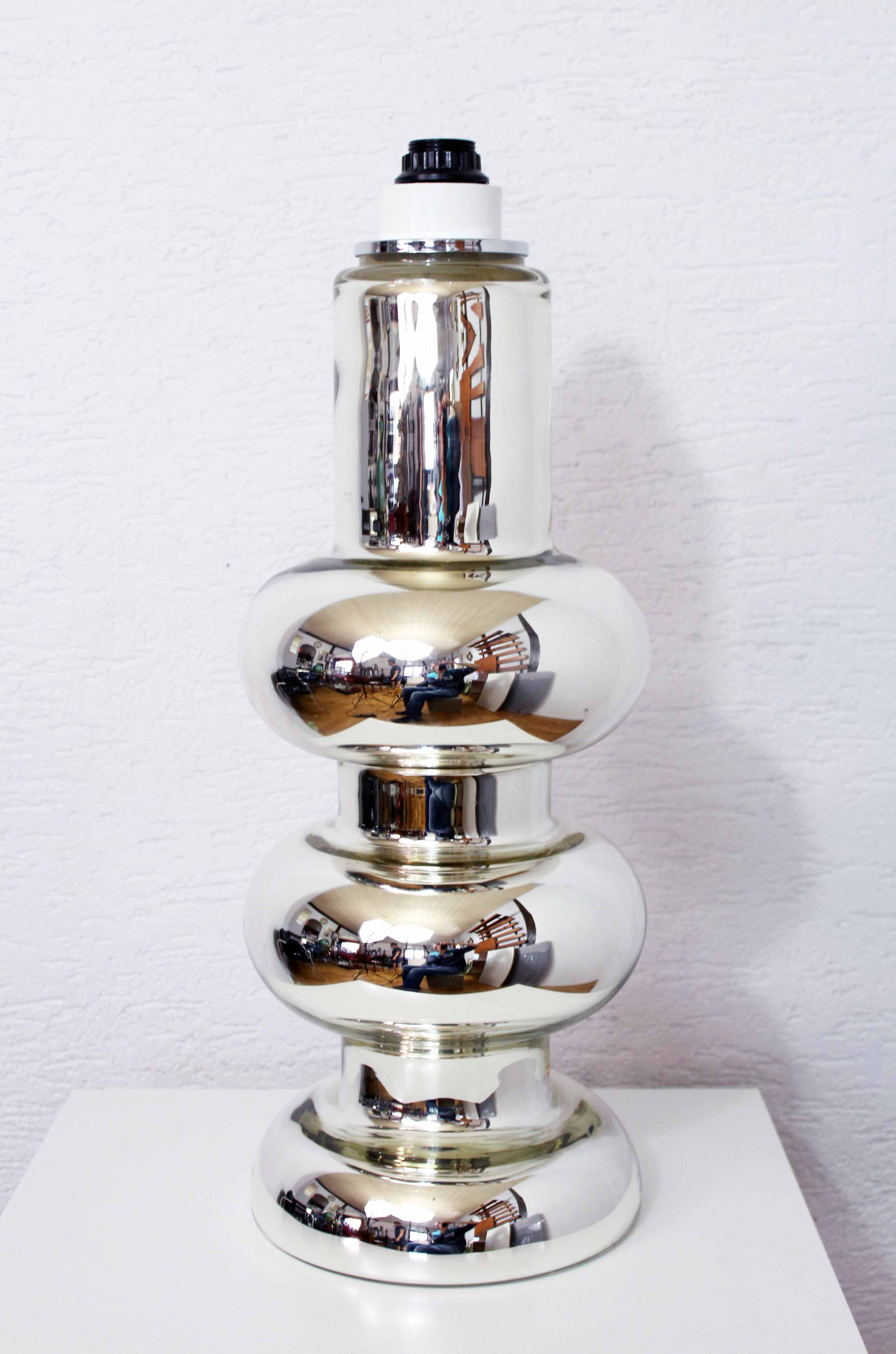 Églomisé glass table lamp