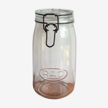 Old airtight jar RAC 1.5 liters