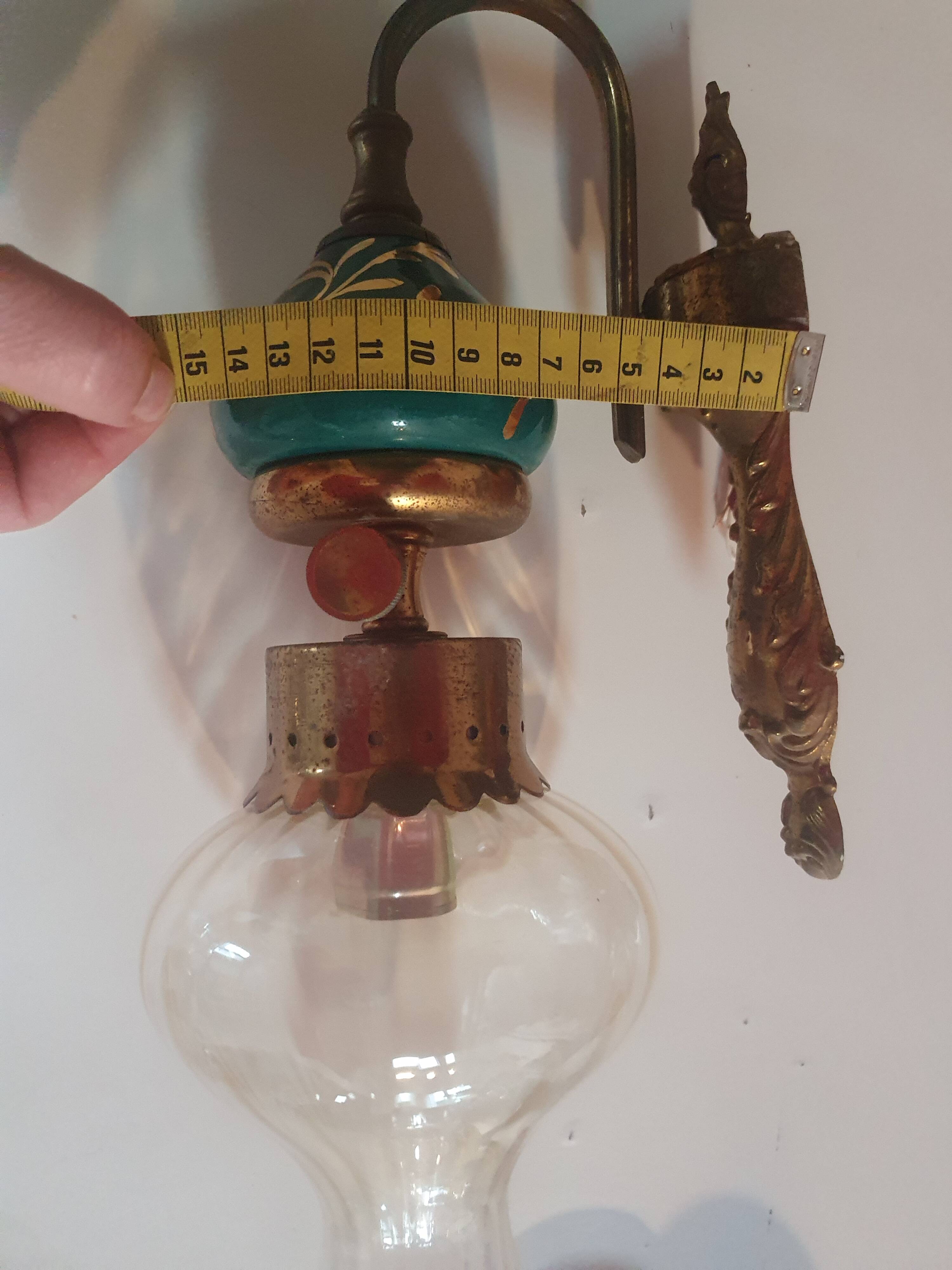Paire d'appliques lumnaire vintage en metal doré, ceramique verte et globe en verre