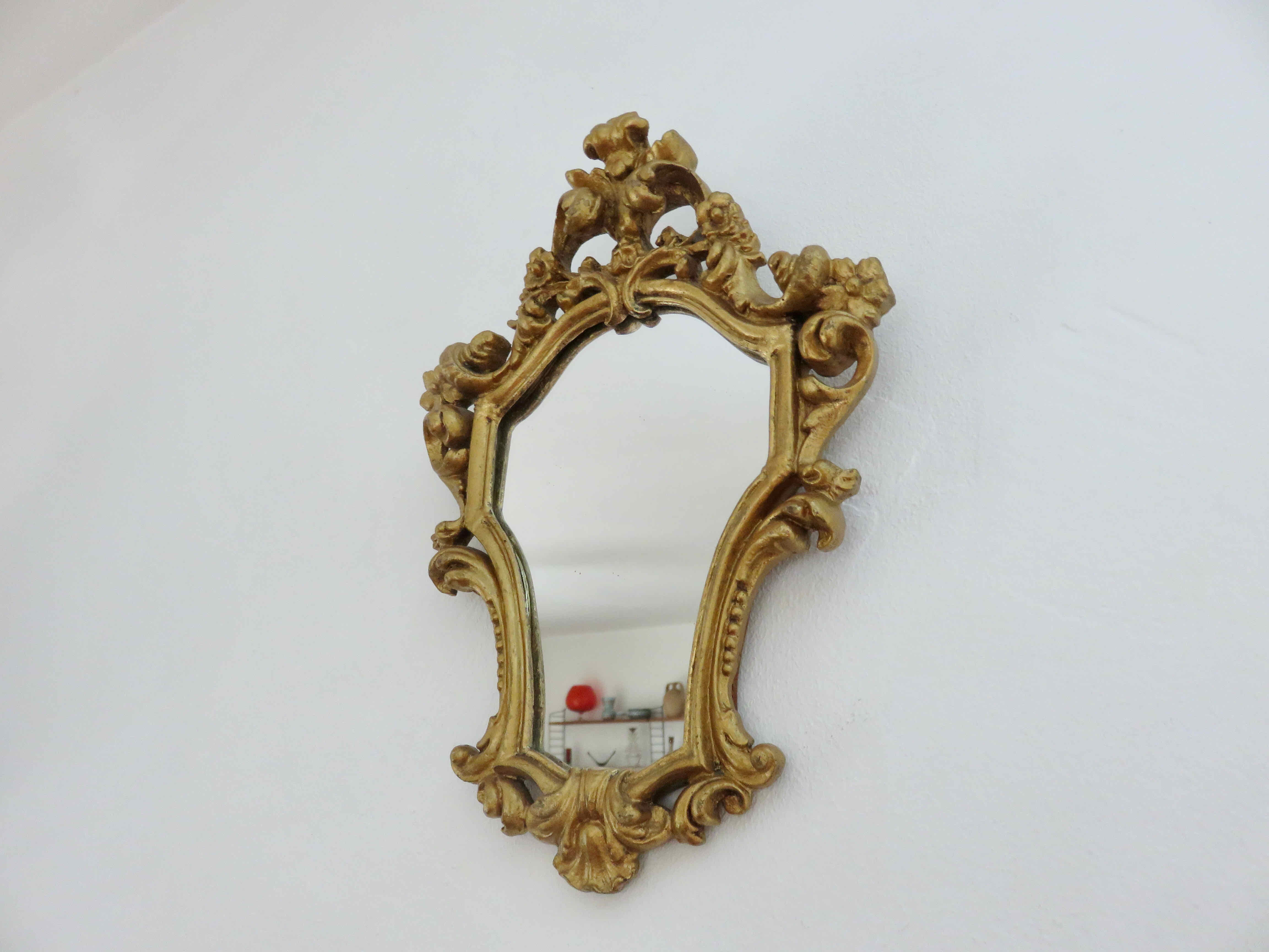 Baroque style mirror in gilded resin 60s 70s
