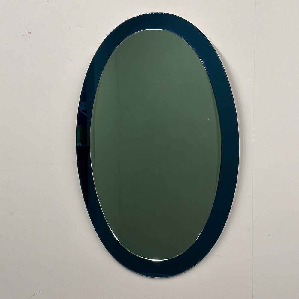 Rare paire de miroirs ovales bleus italiens, attribués à Cristal Arte, années 1970