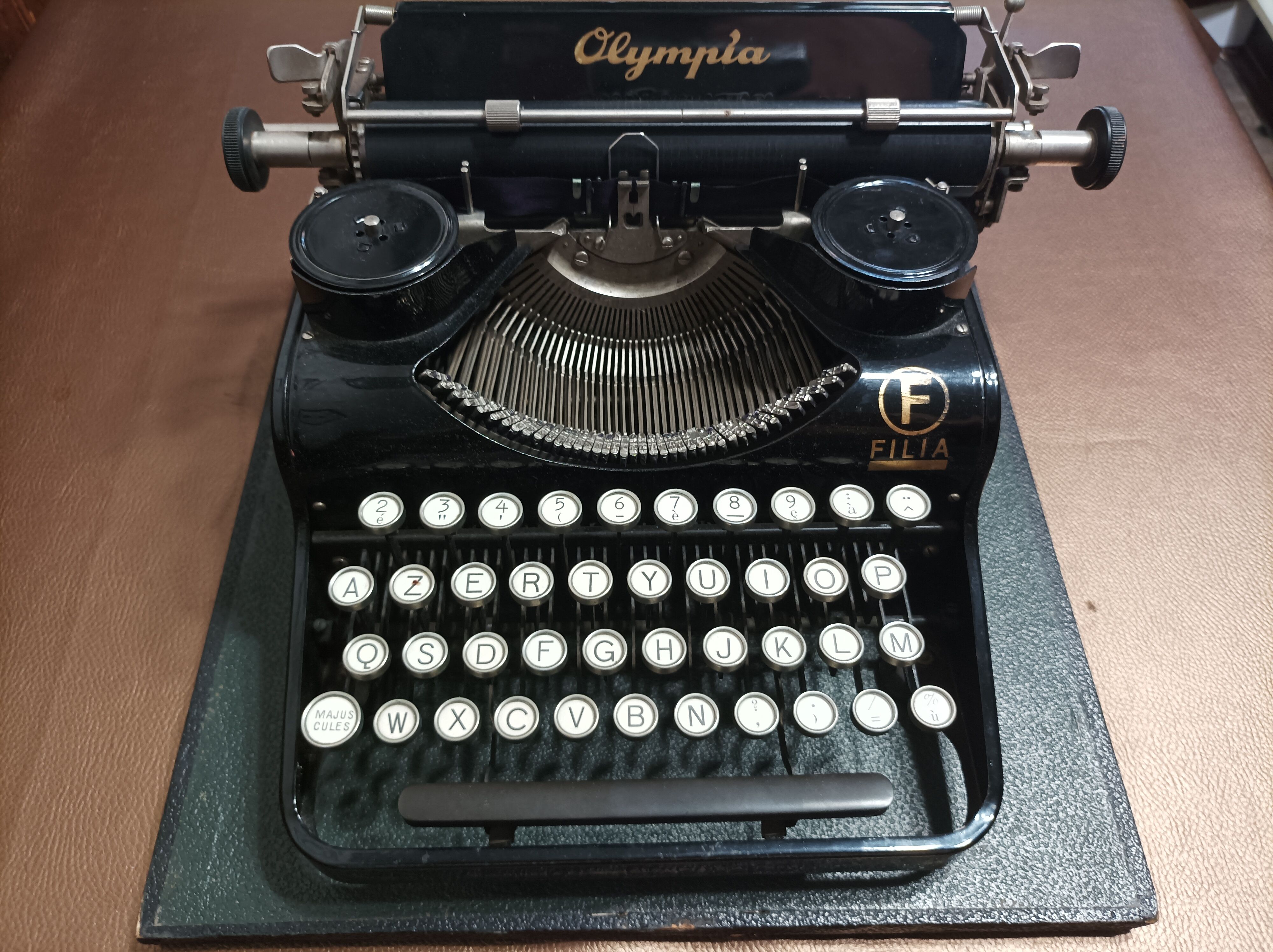 Olympia model Filia, typewriter 30s/40s Functional