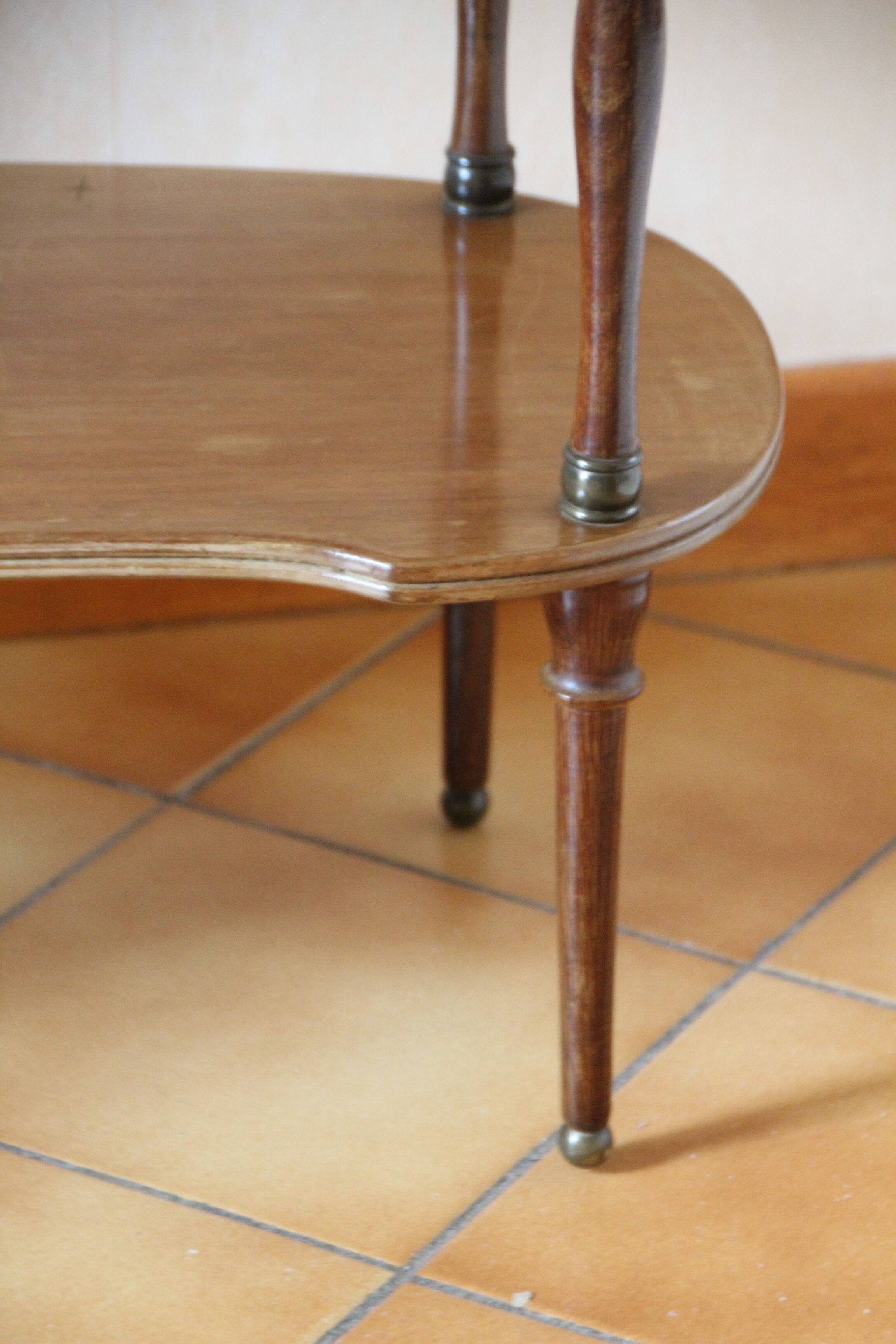 Side table kidney bean Louis XV style