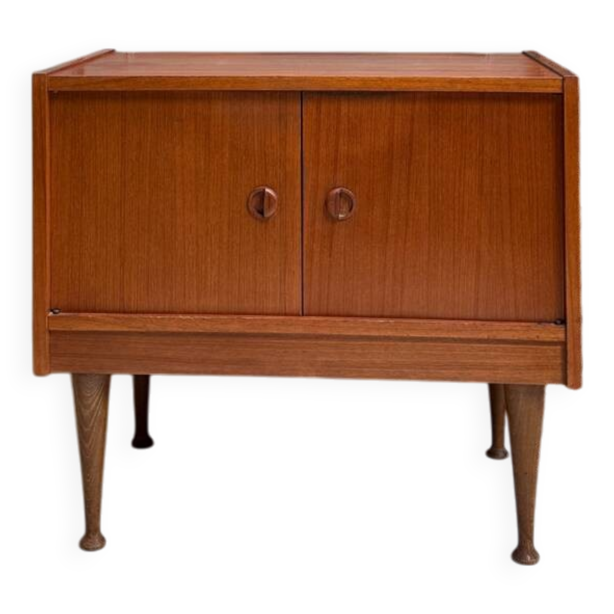 Petit buffet scandinave en teck