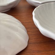 Lot de 6 petits plats coquillage vintage – coupelles en céramique blan
