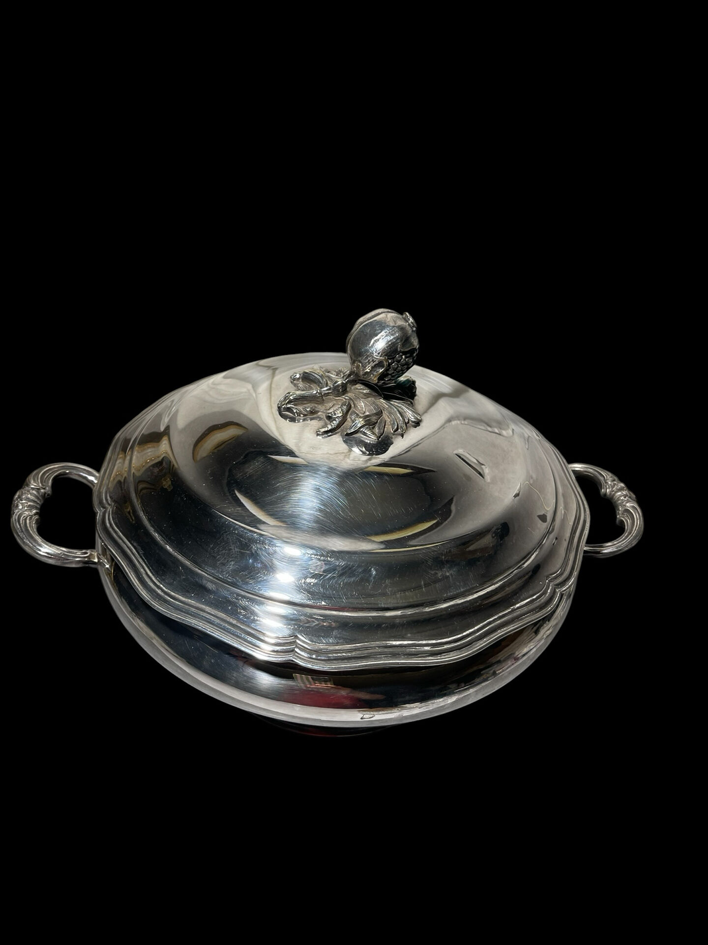 Antique silver-plated soup tureen – Late 19th century