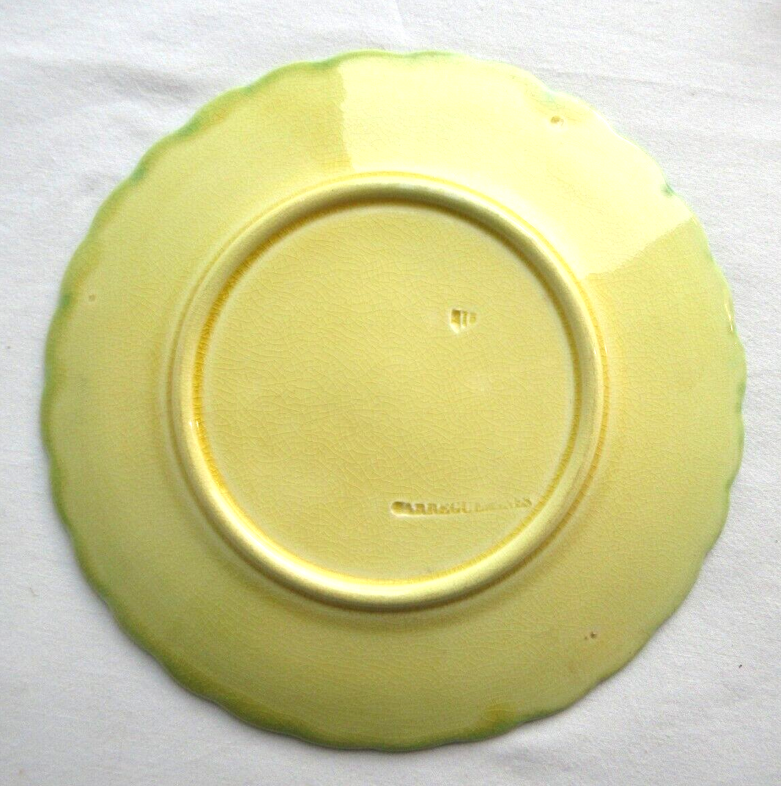 Art Deco slip plate yellow background Sarreguemines: 2 Birds pecking holly