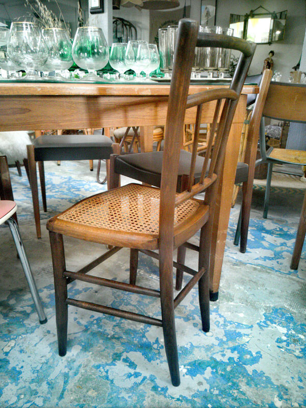Chaise de bistrot cannée