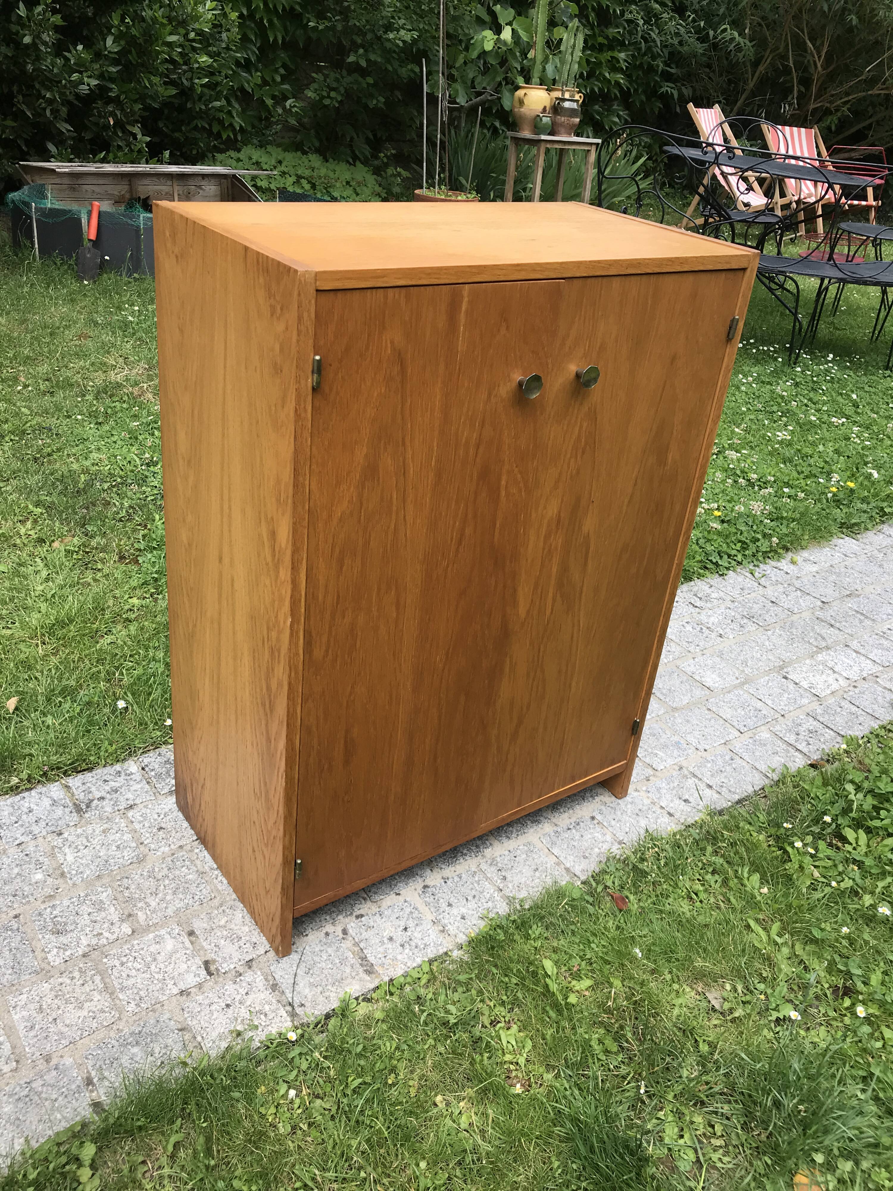 Vintage 1960 mini Dresser buffet
