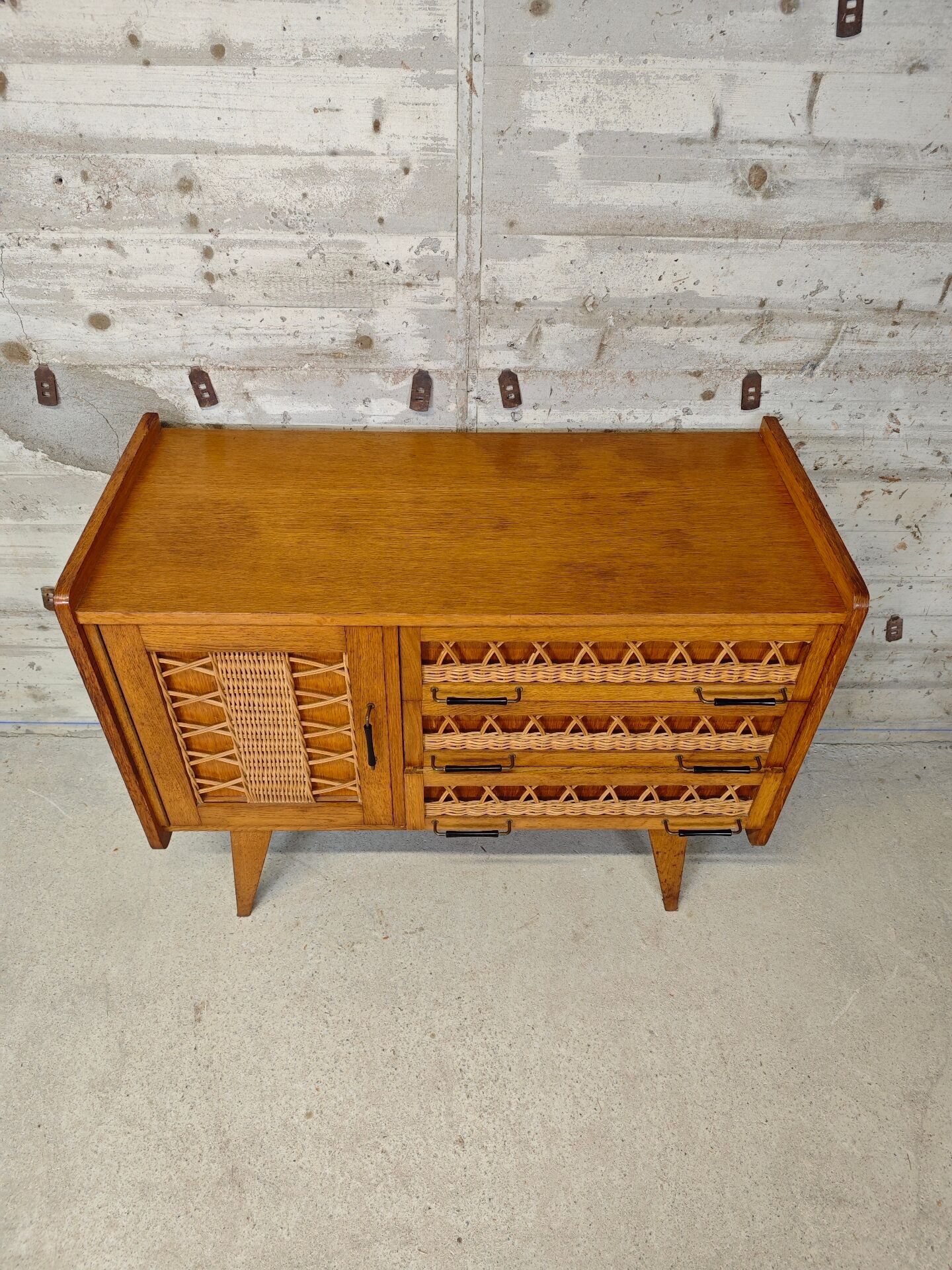 Buffet vintage bois et rotin
