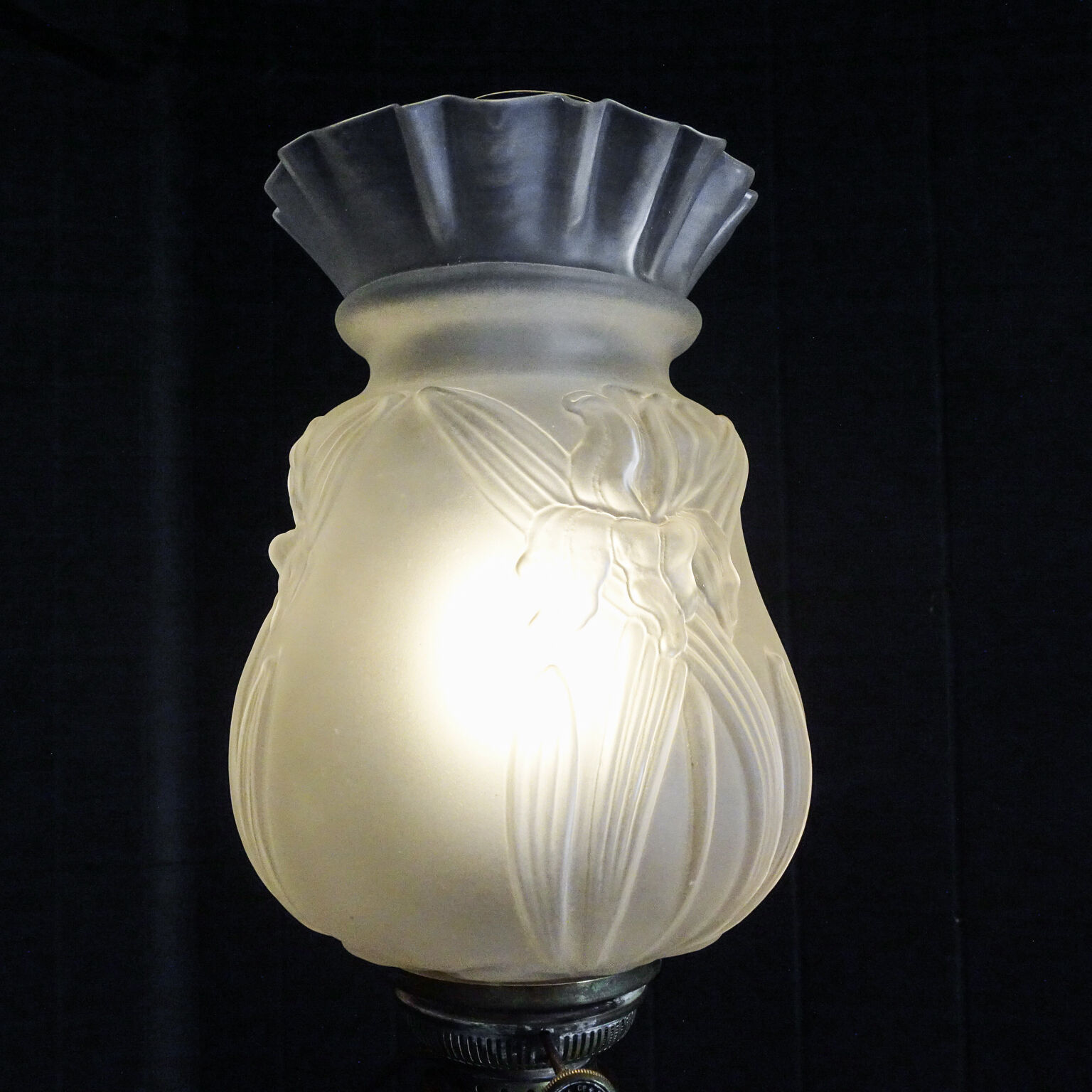 Art nouveau floor lamp with alabaster top - gold