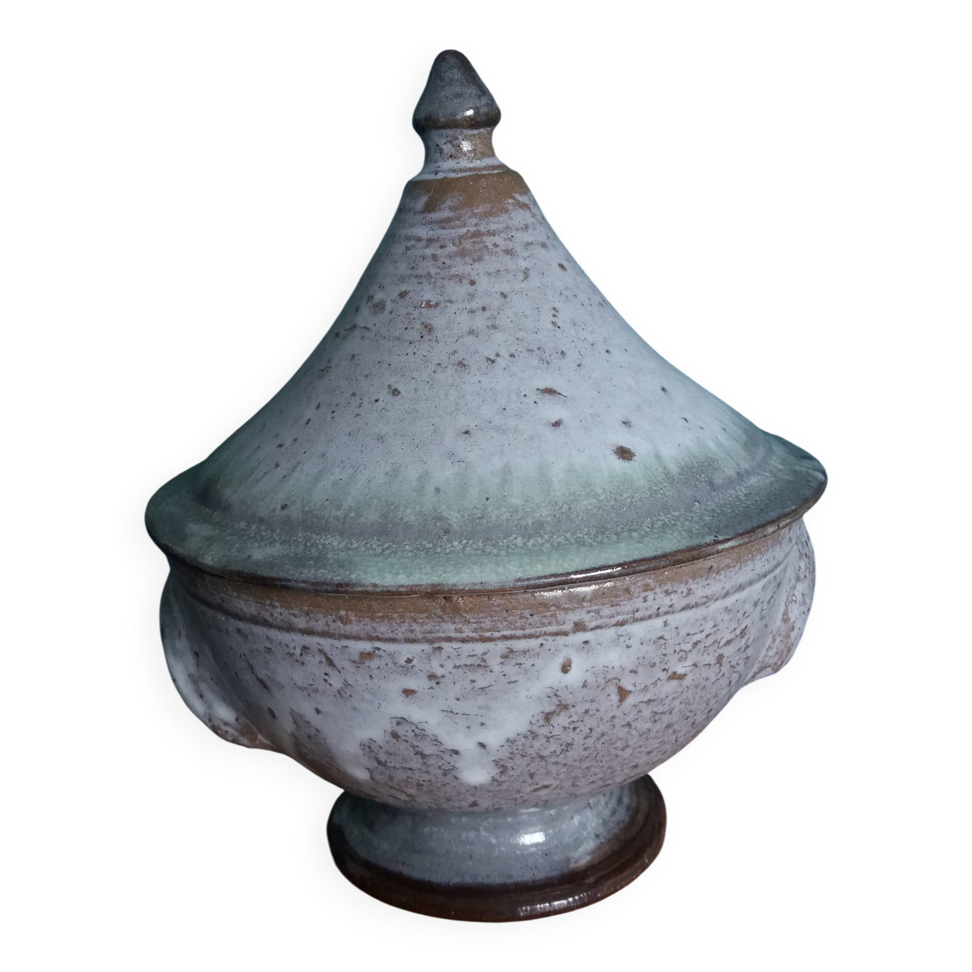 Soup tureen signed Les poteries de la Vallée Noire