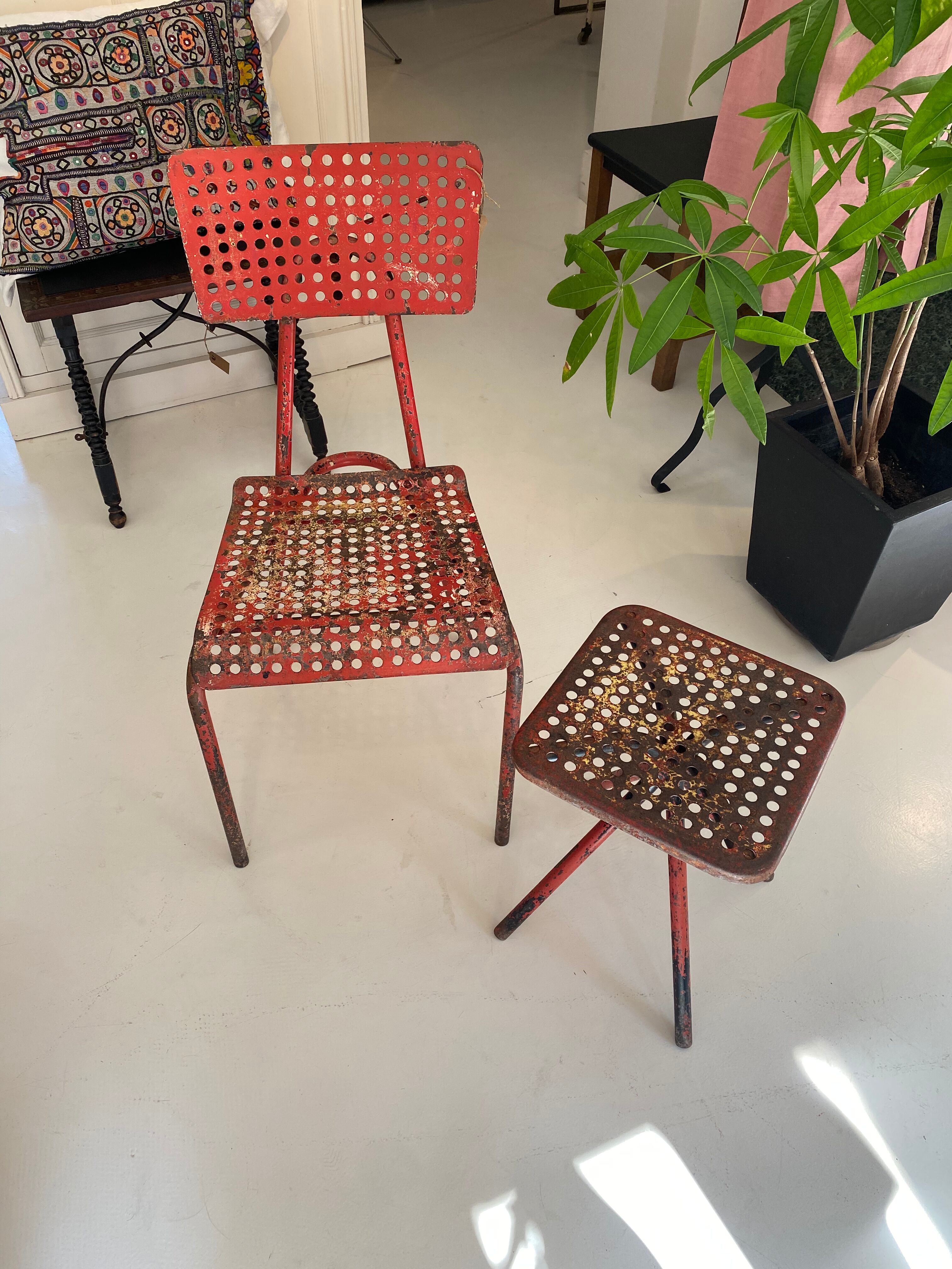 Antique chair by René malaval with its table