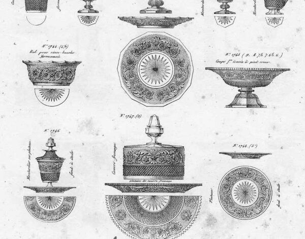 Moutardier baccarat ancien en cristal moulé aux arabesques sablé