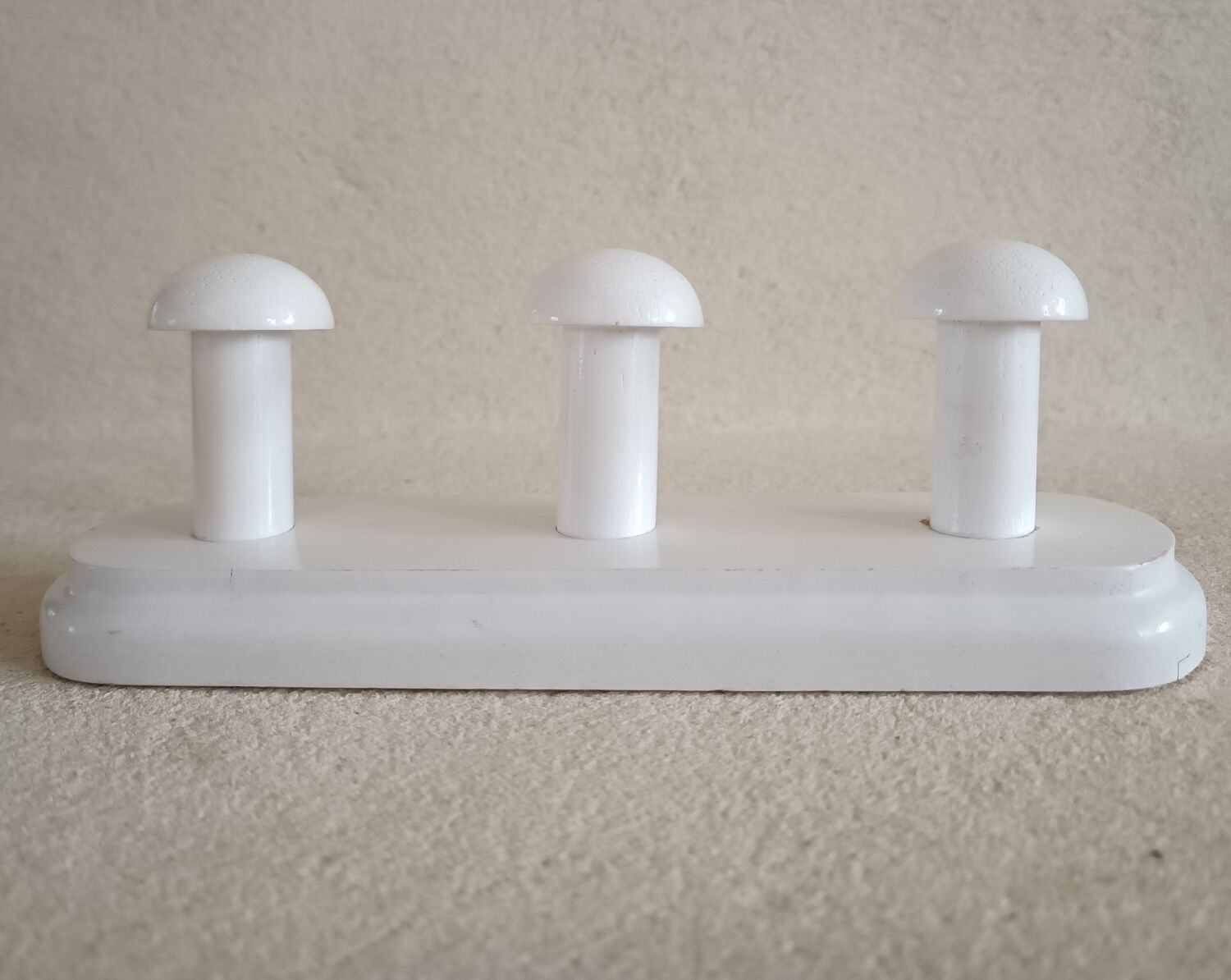 Porte-manteaux en bois